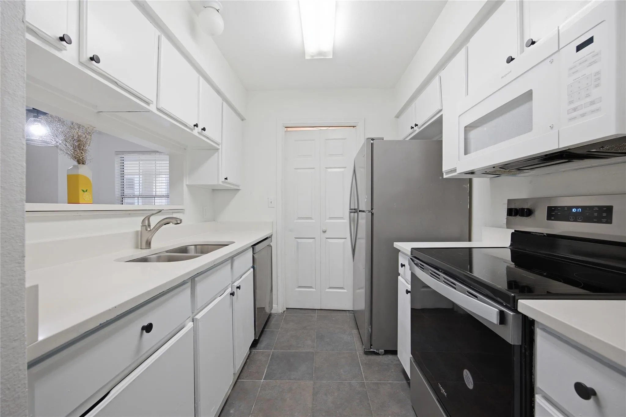 Photo 5 of 501 W 26TH ST #108