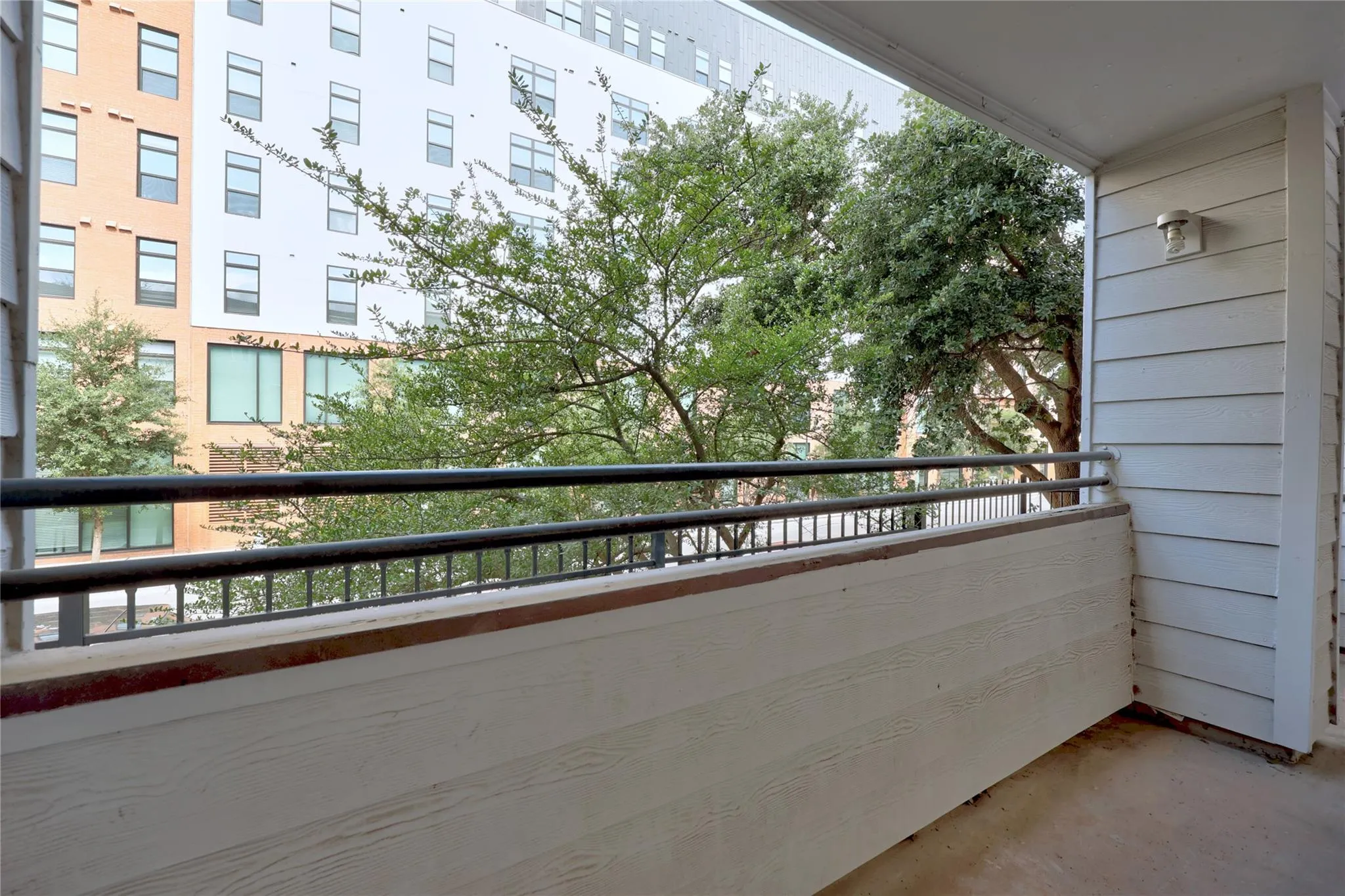 Photo 3 of 501 W 26TH ST #108