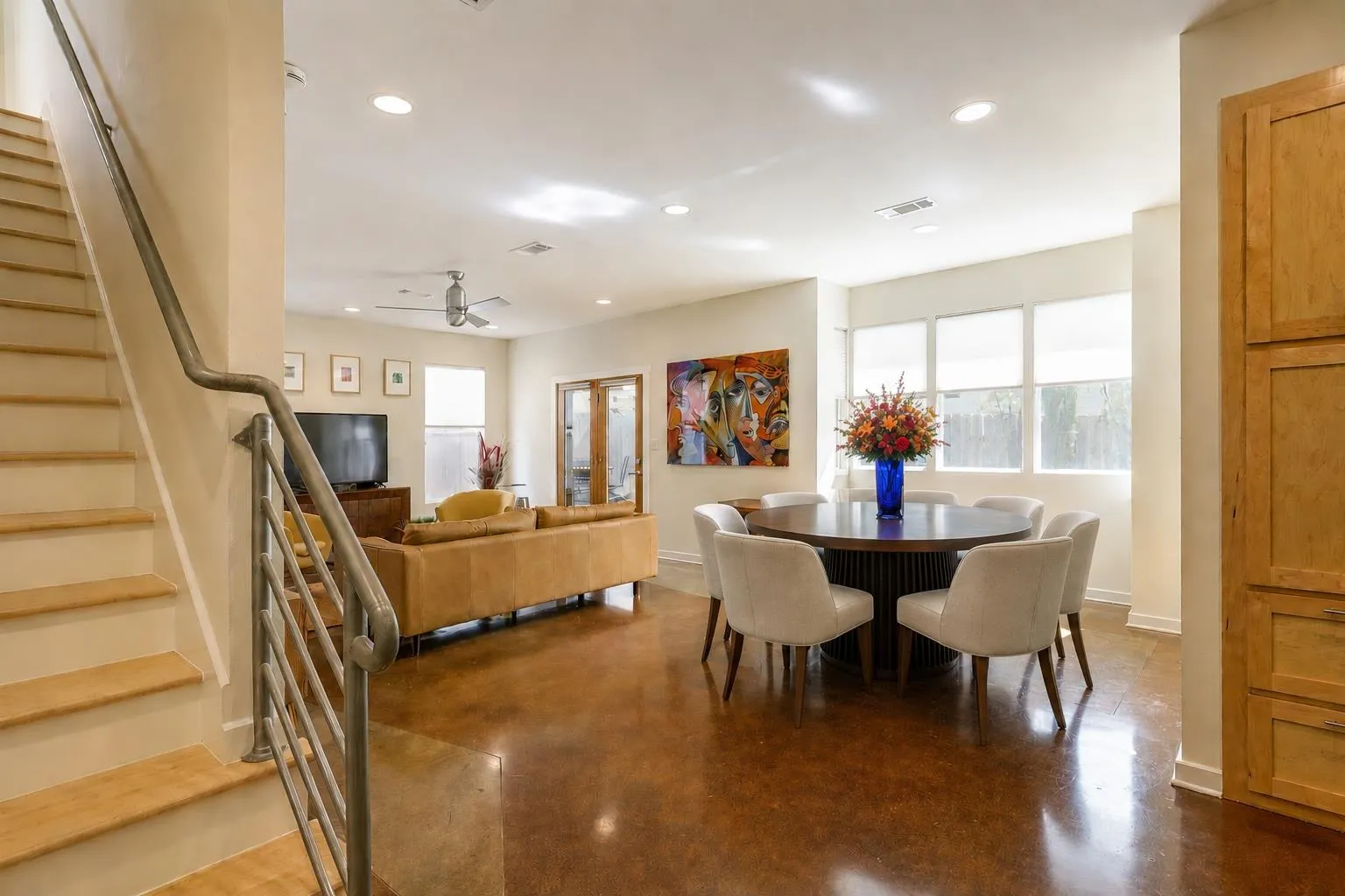 Photo 4 of 209 PARK LN #A