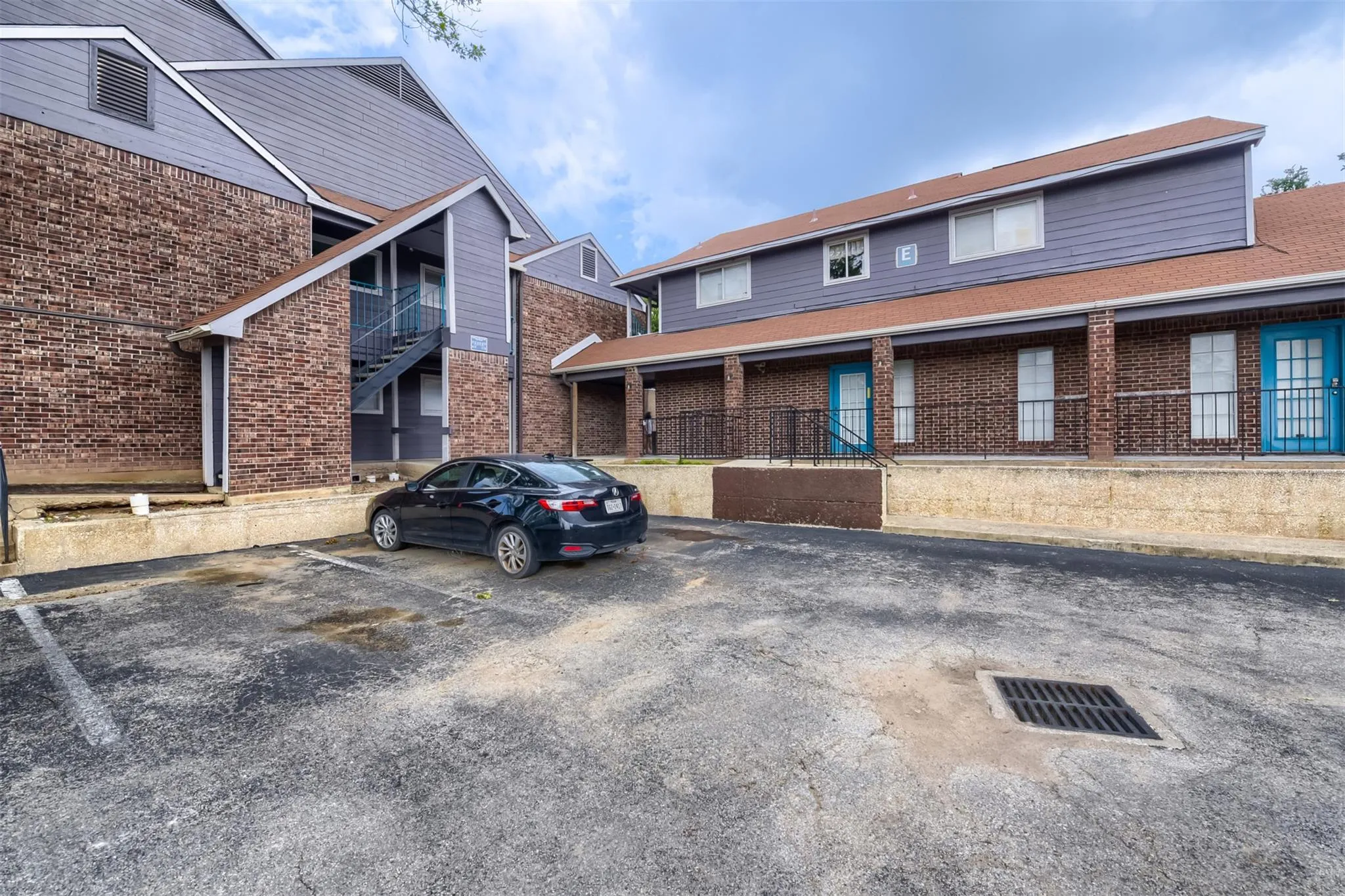Photo 2 of 1840 BURTON DR #144