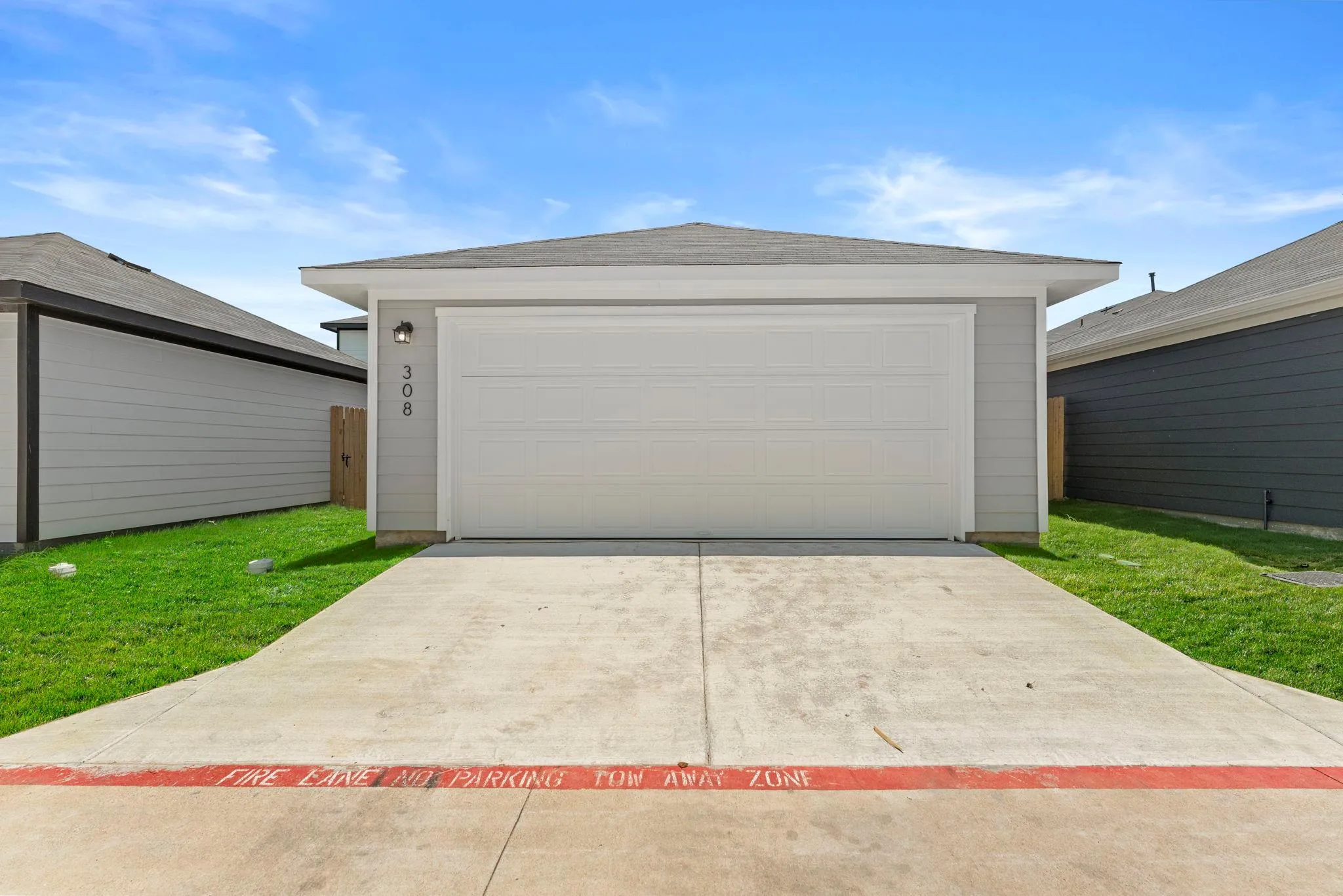 Photo 2 of 308 NIZAO LN