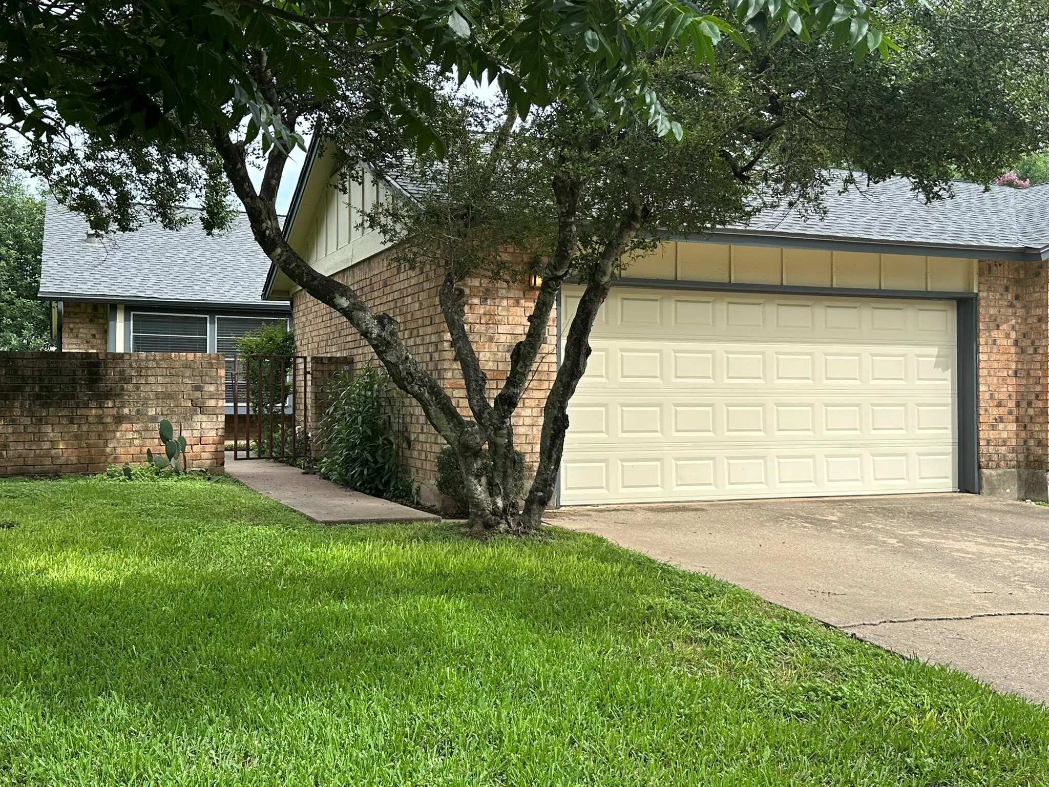 Photo of 9217 SINGING QUAIL DR #8E, Austin, TX, 78758