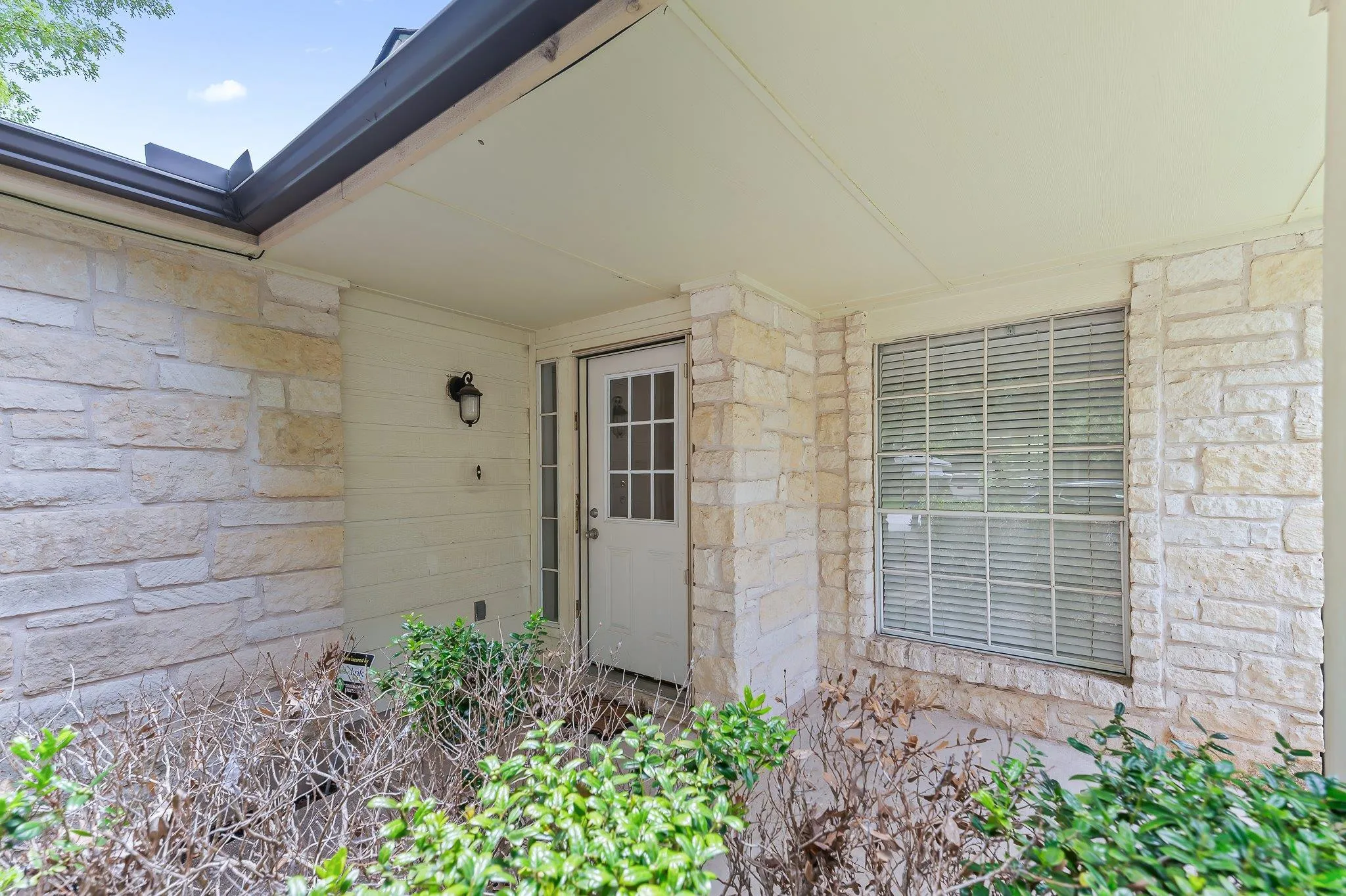 Photo 4 of 14320 TEACUP LN