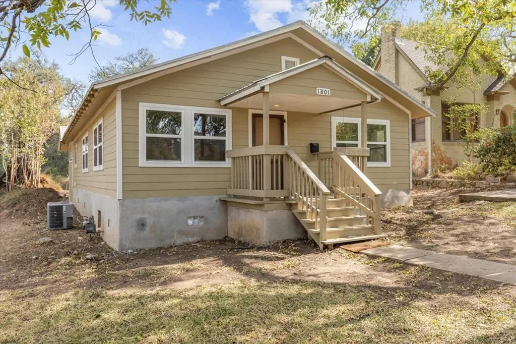 Photo of 1801 TRAVIS HEIGHTS BLVD, Austin, 78704