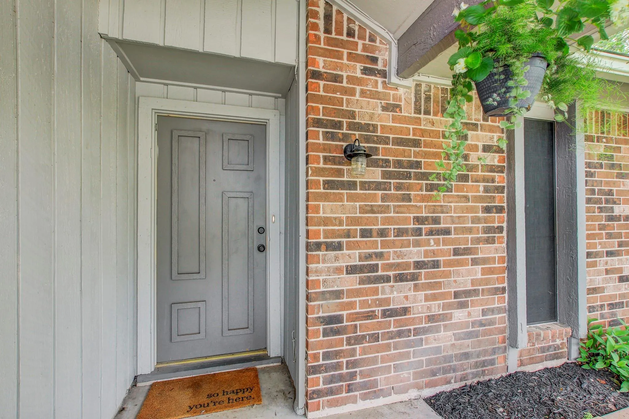 Photo 5 of 9913 OAK HOLLOW DR
