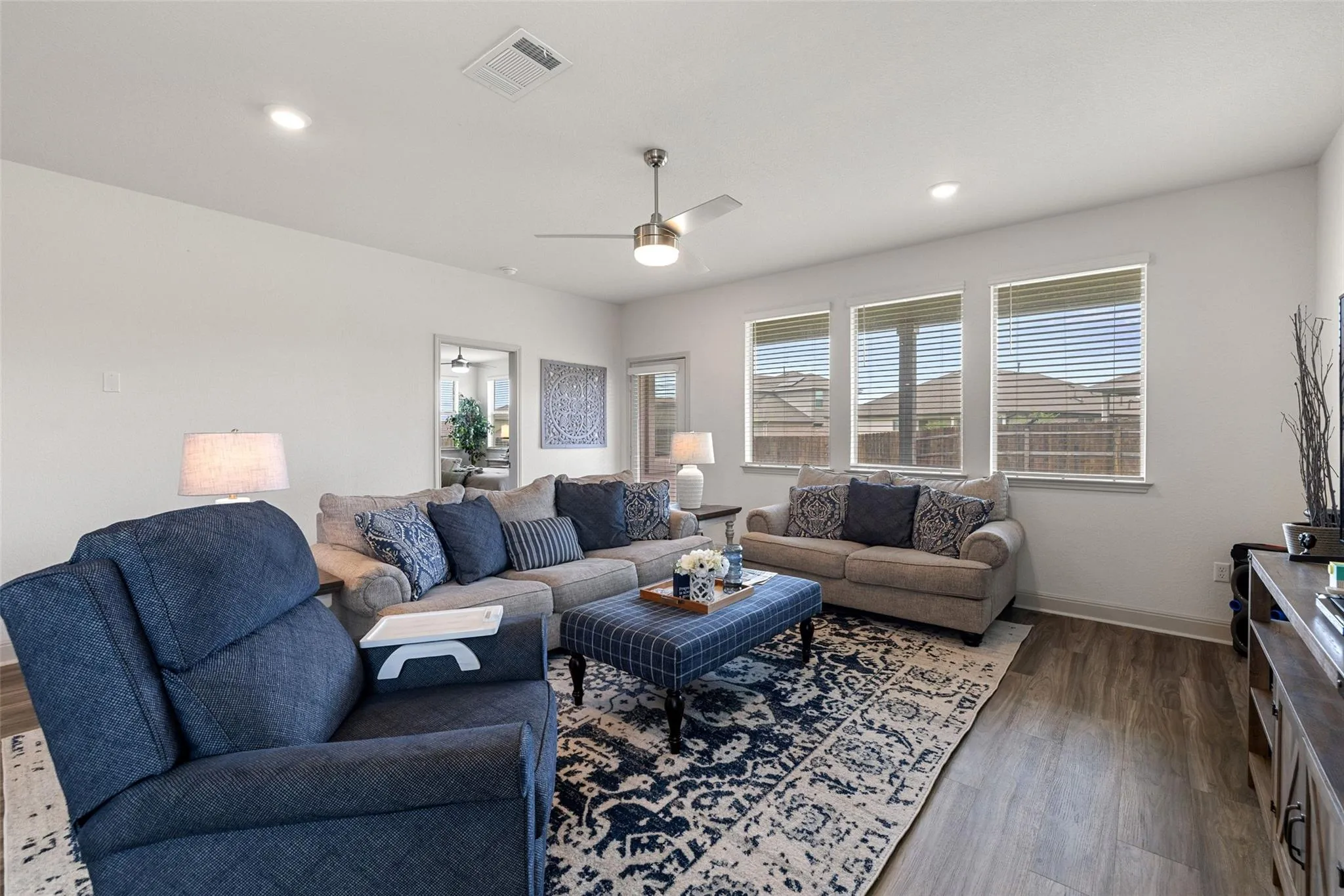 Photo 2 of 16401 CORATINA DR