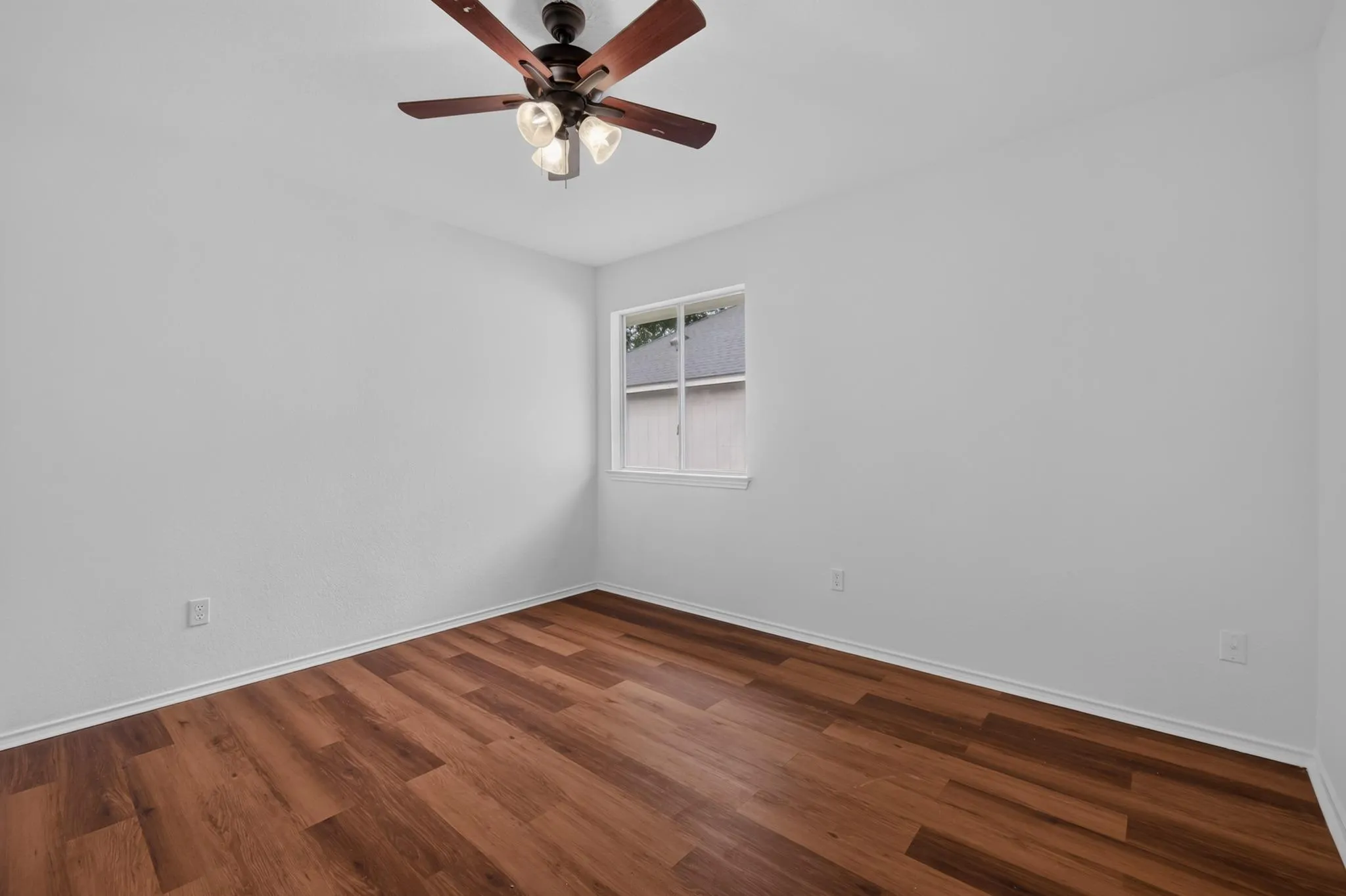 Photo 5 of 17213 BUSHMILLS RD