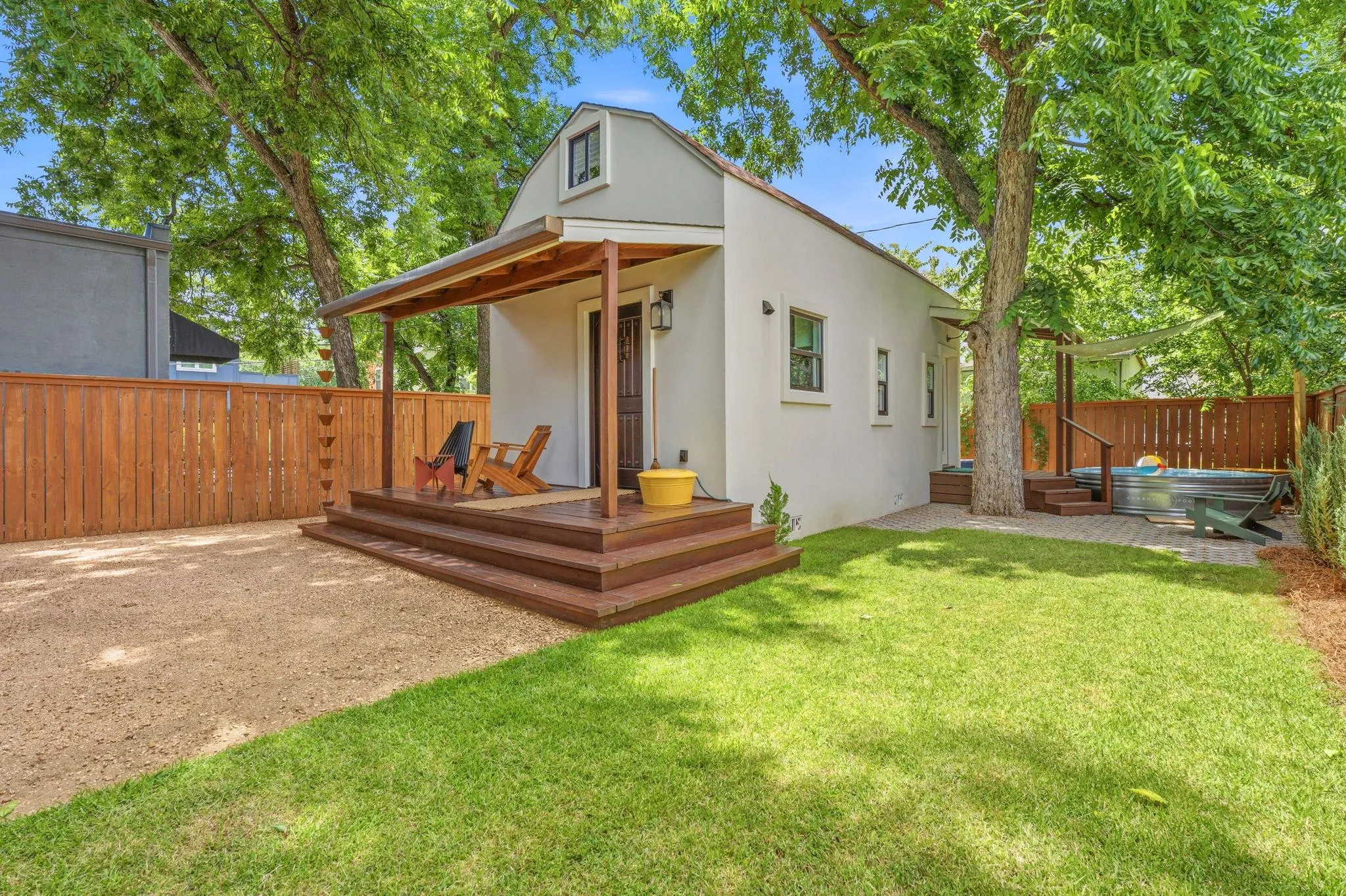 Photo 4 of 2519 E 4TH ST #2