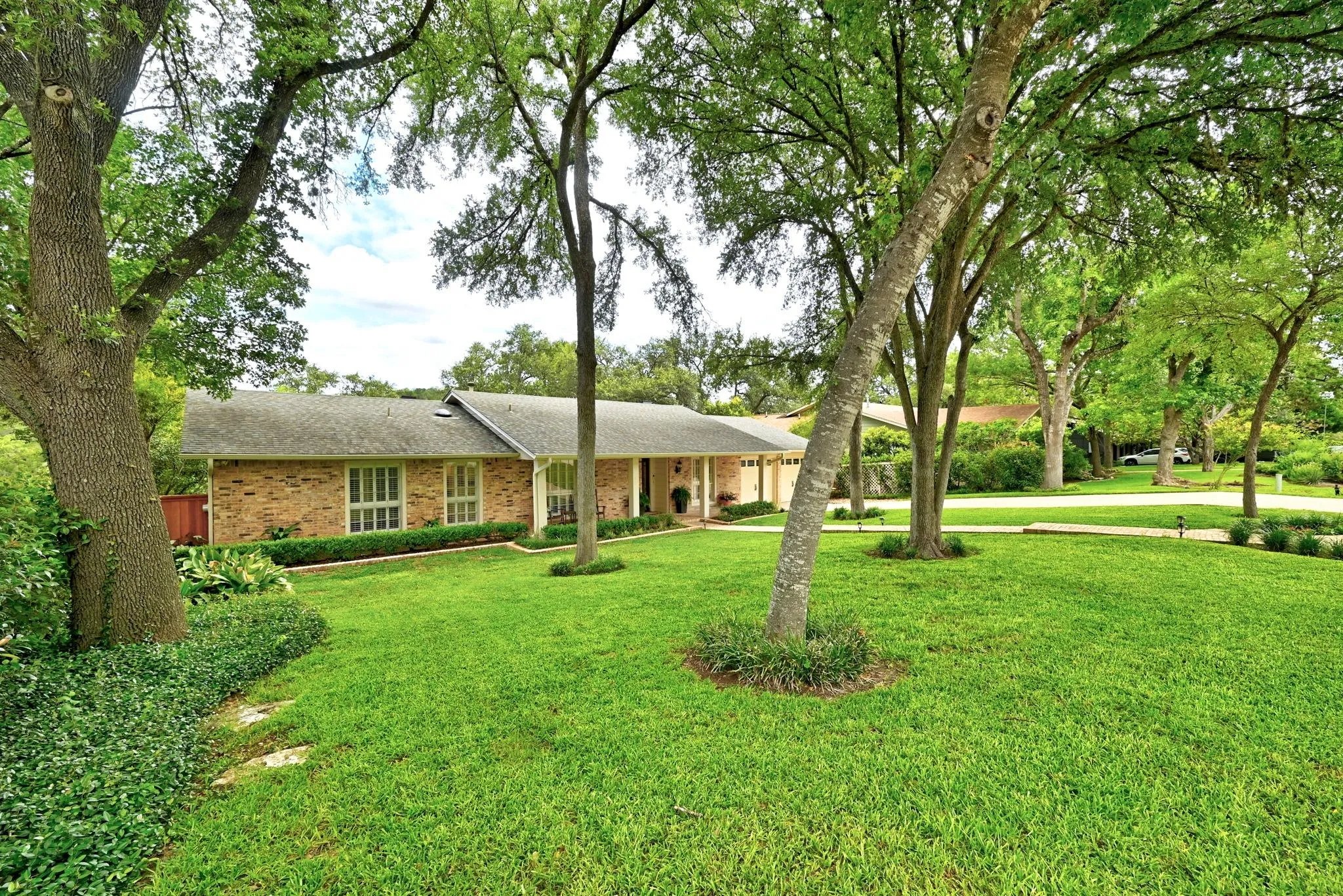 Photo of 2500 FOREST BEND DR, Austin, 78704