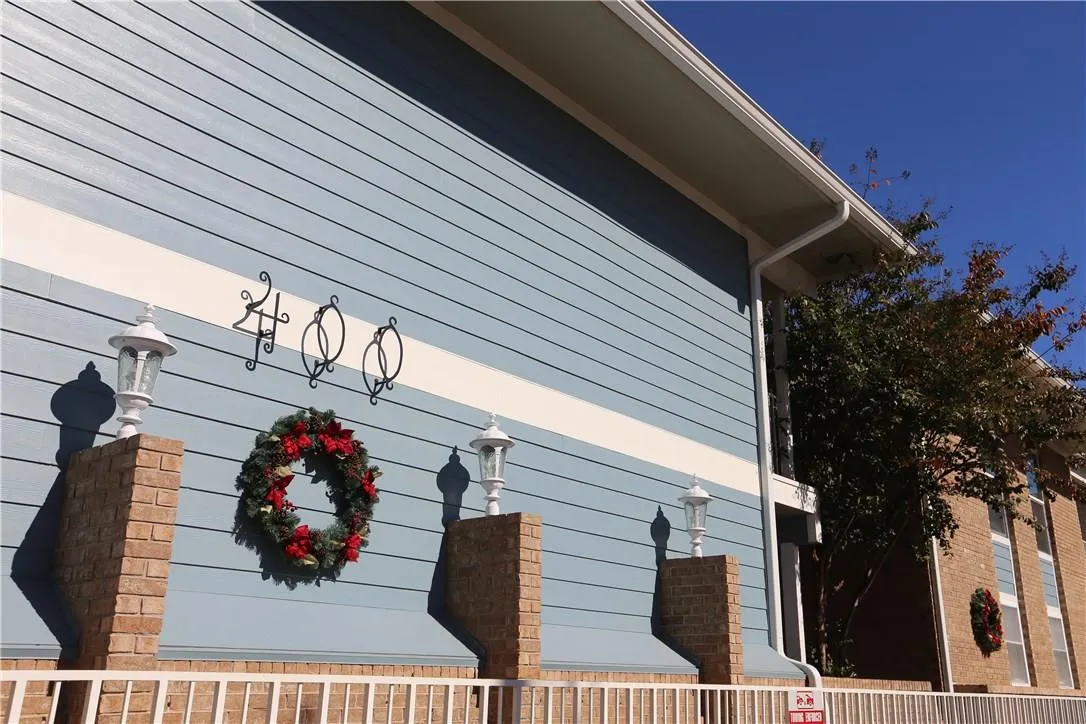 Photo of 400 W 35TH ST #202, Austin, 78705