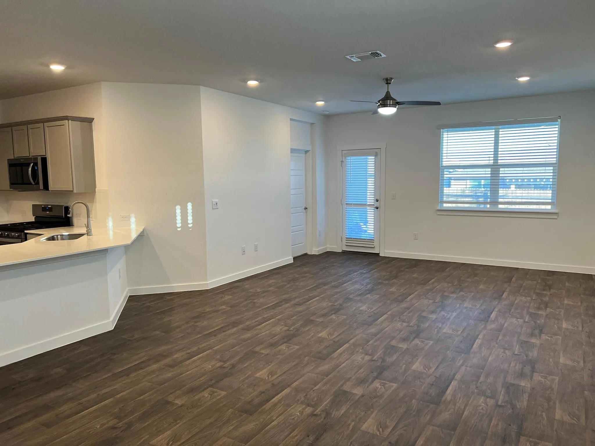 Photo 4 of 14213 CANTARRA DR
