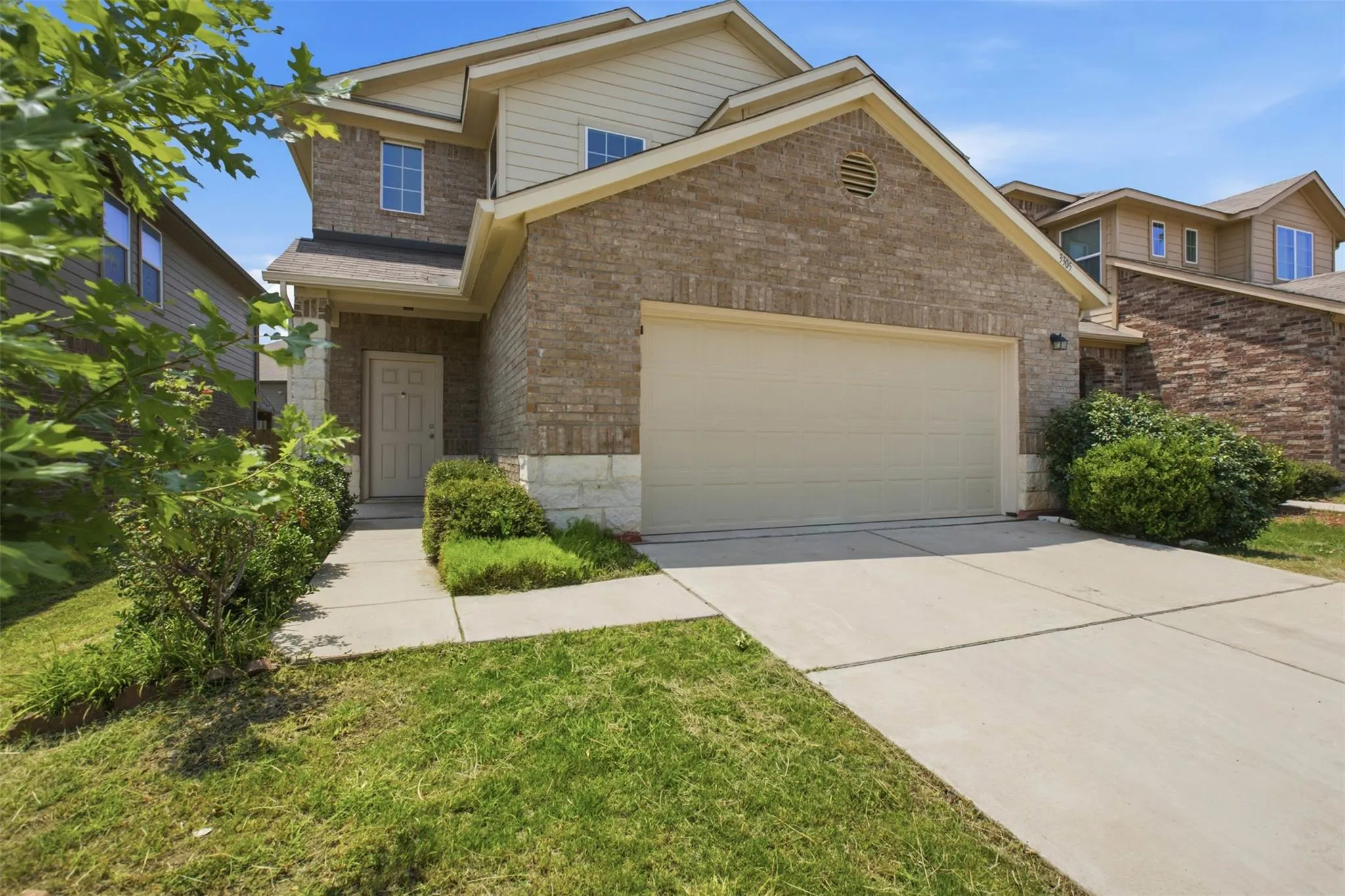 Photo 4 of 3305 ORTMAN DR