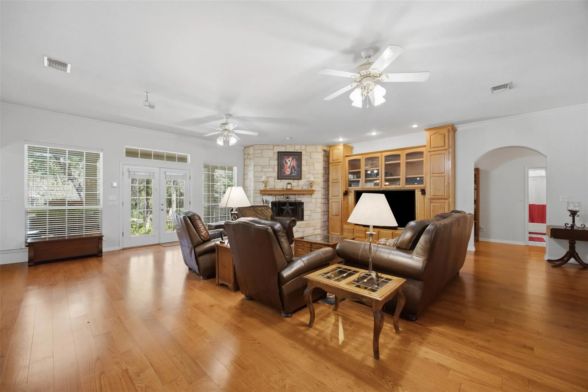 Photo 5 of 197 ELM WOOD DR