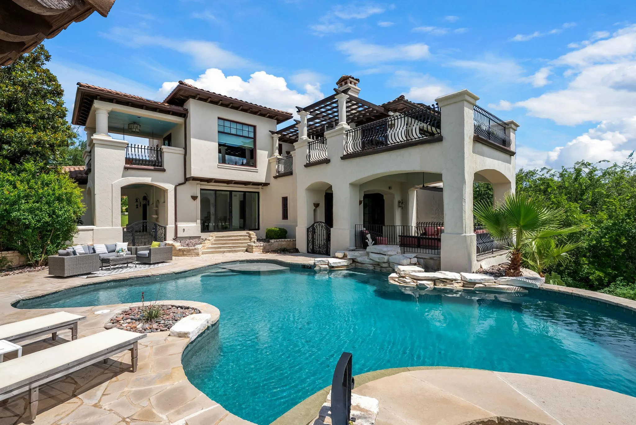 Photo of 203 BELLA RIVA DR, Austin, 78734