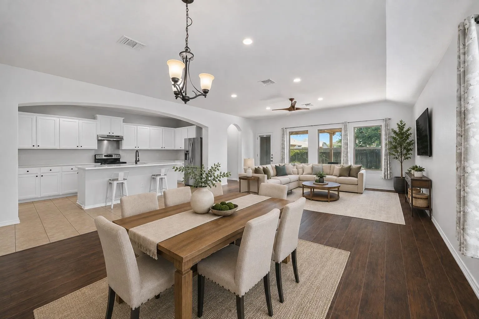Photo 5 of 18717 LEIGH LN