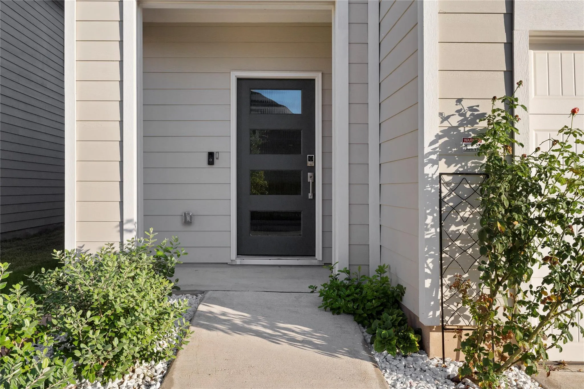 Photo 4 of 15701 OGLETHORPE DR #100