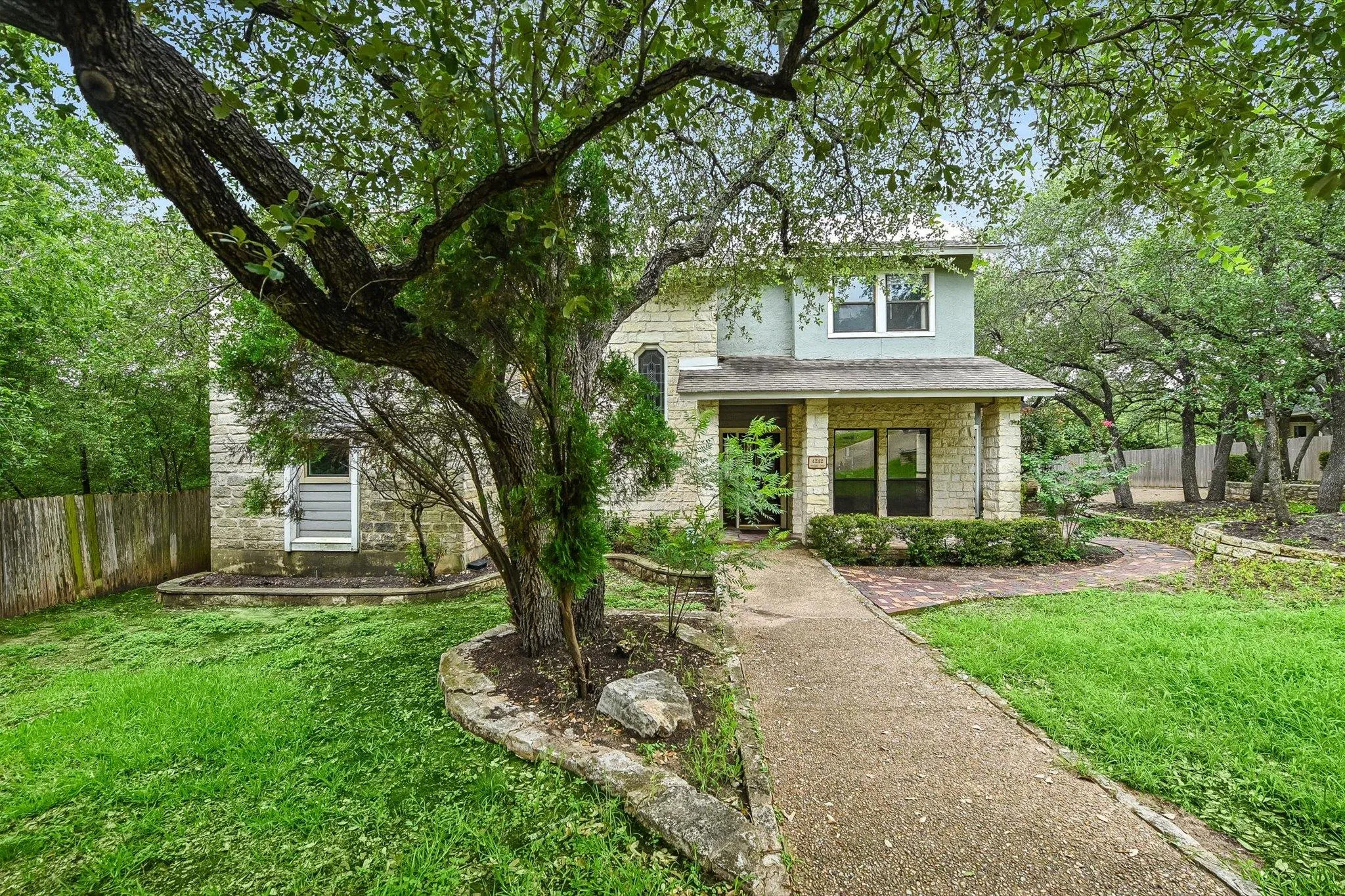 Photo of 4242 WESTLAKE DR, Austin, 78746