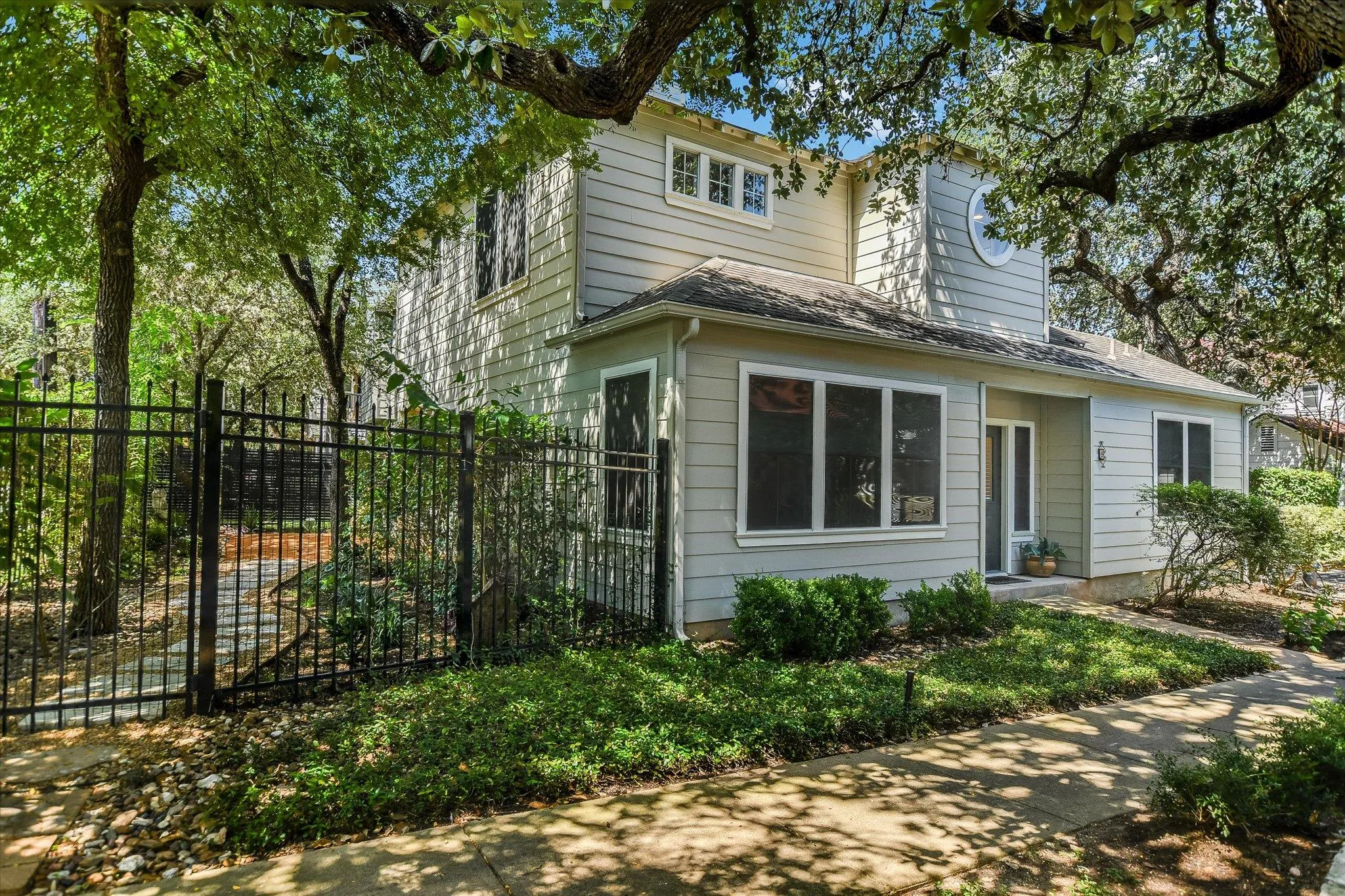Photo of 1011 BRODIE ST #8, Austin, TX, 78704
