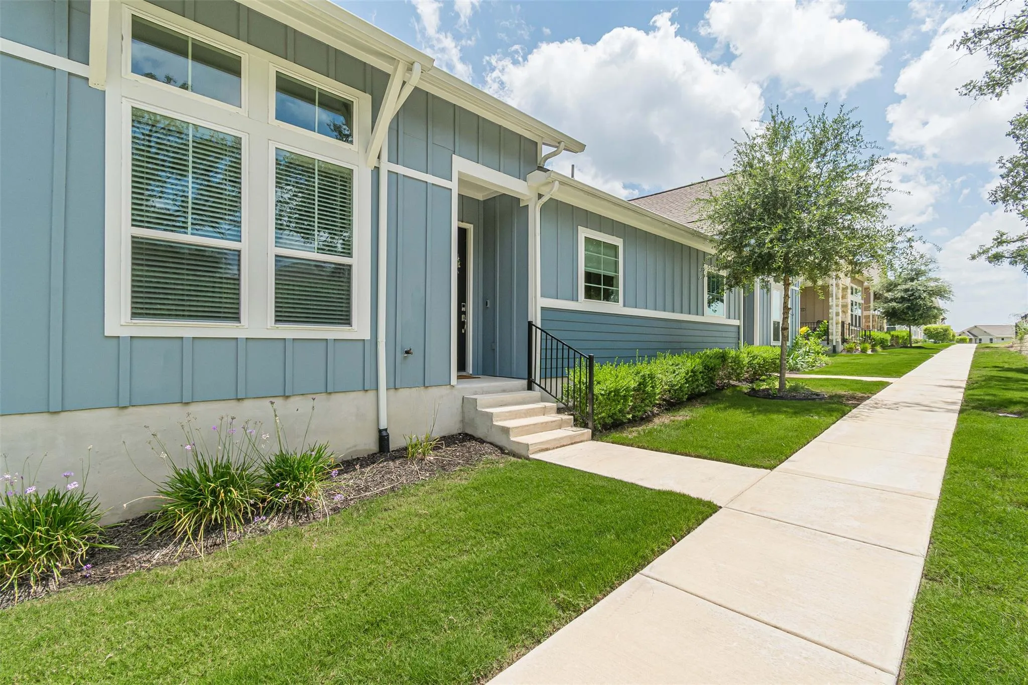 Photo of 120 STEWART DR #101, San Marcos, TX, 78666