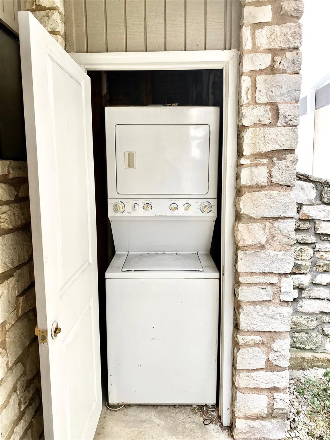 Photo 4 of 2818 NUECES ST #102