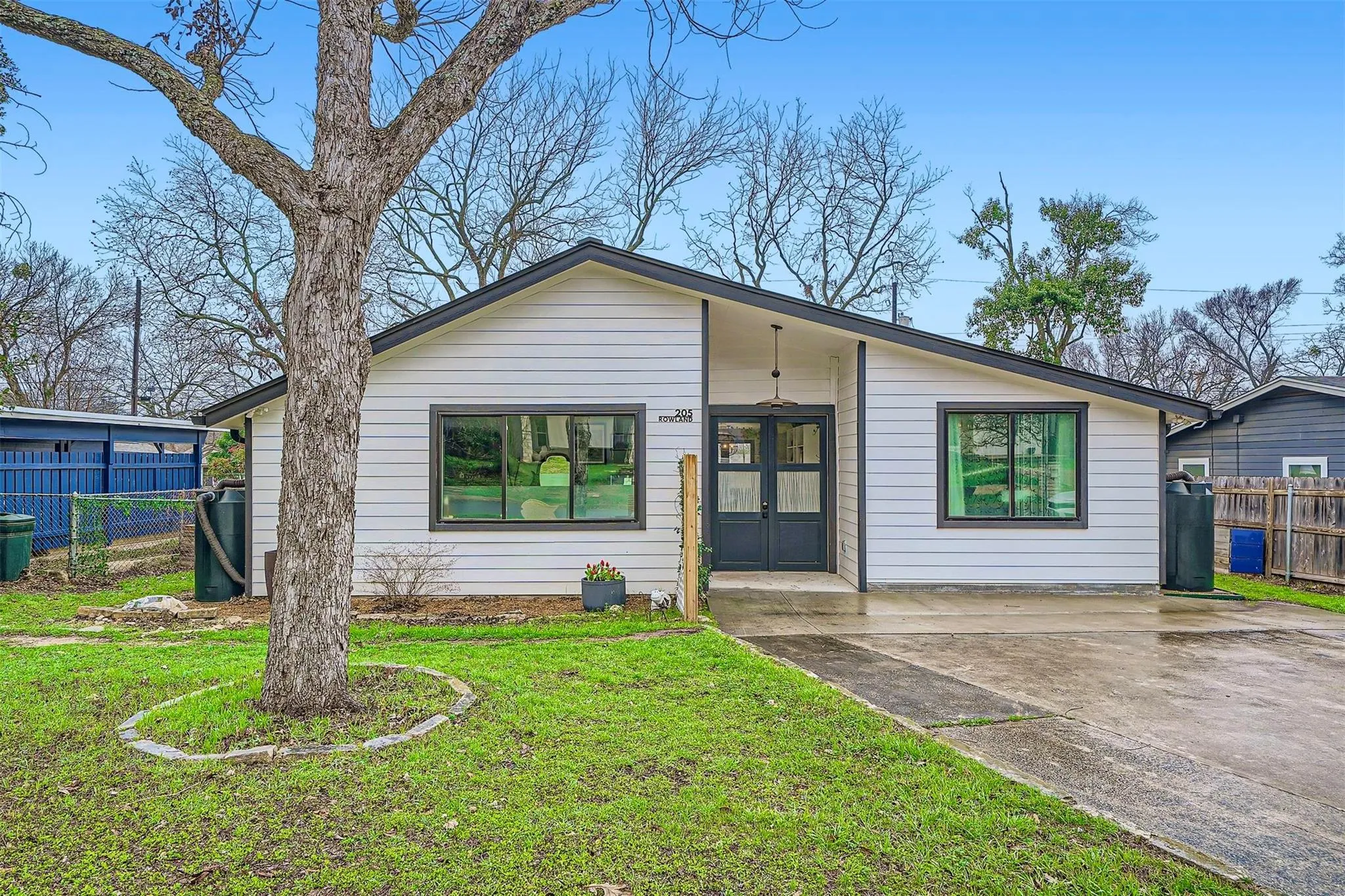 Photo of 205 ROWLAND DR, Austin, TX, 78745