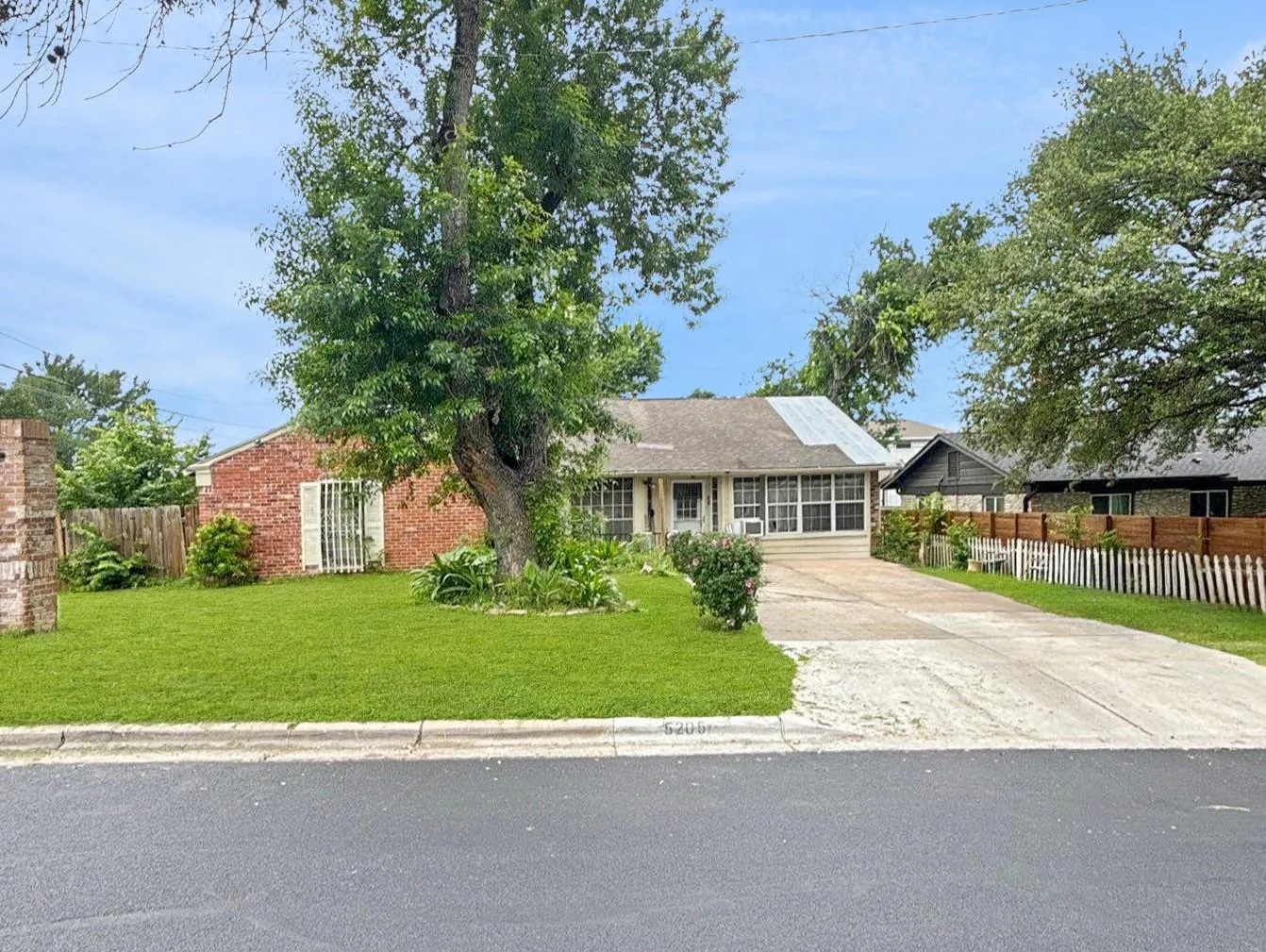 Photo of 5205 STONE GATE DR, Austin, 78721