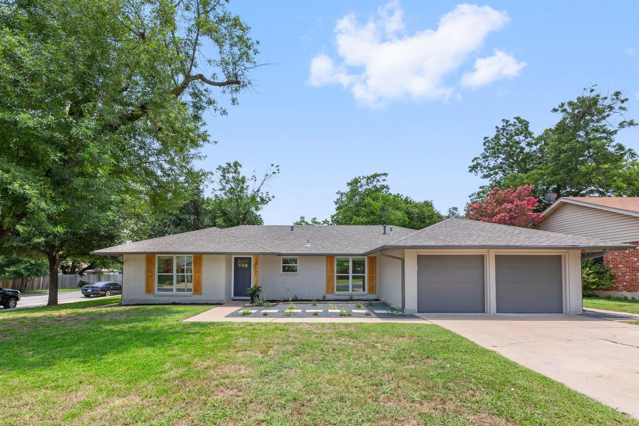 Photo of 911 CRIPPLE CREEK DR, Austin, TX, 78758