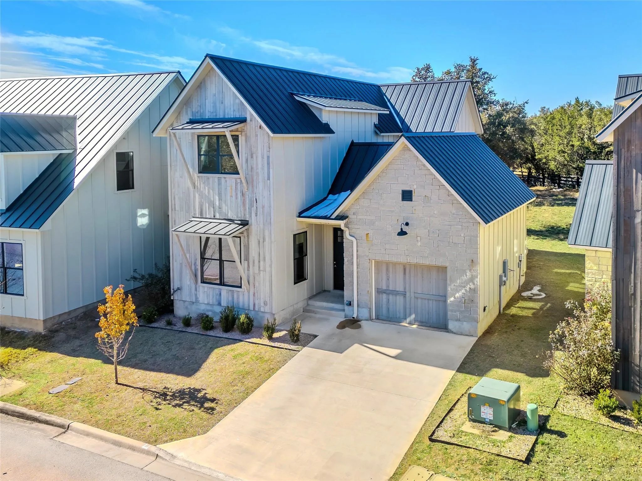 Photo 4 of 2400 BRUIN DR #27