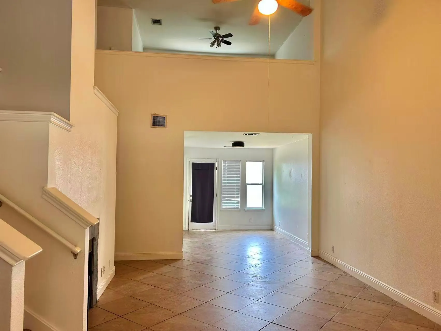 Photo 3 of 1709 ROYAL ASCOT DR