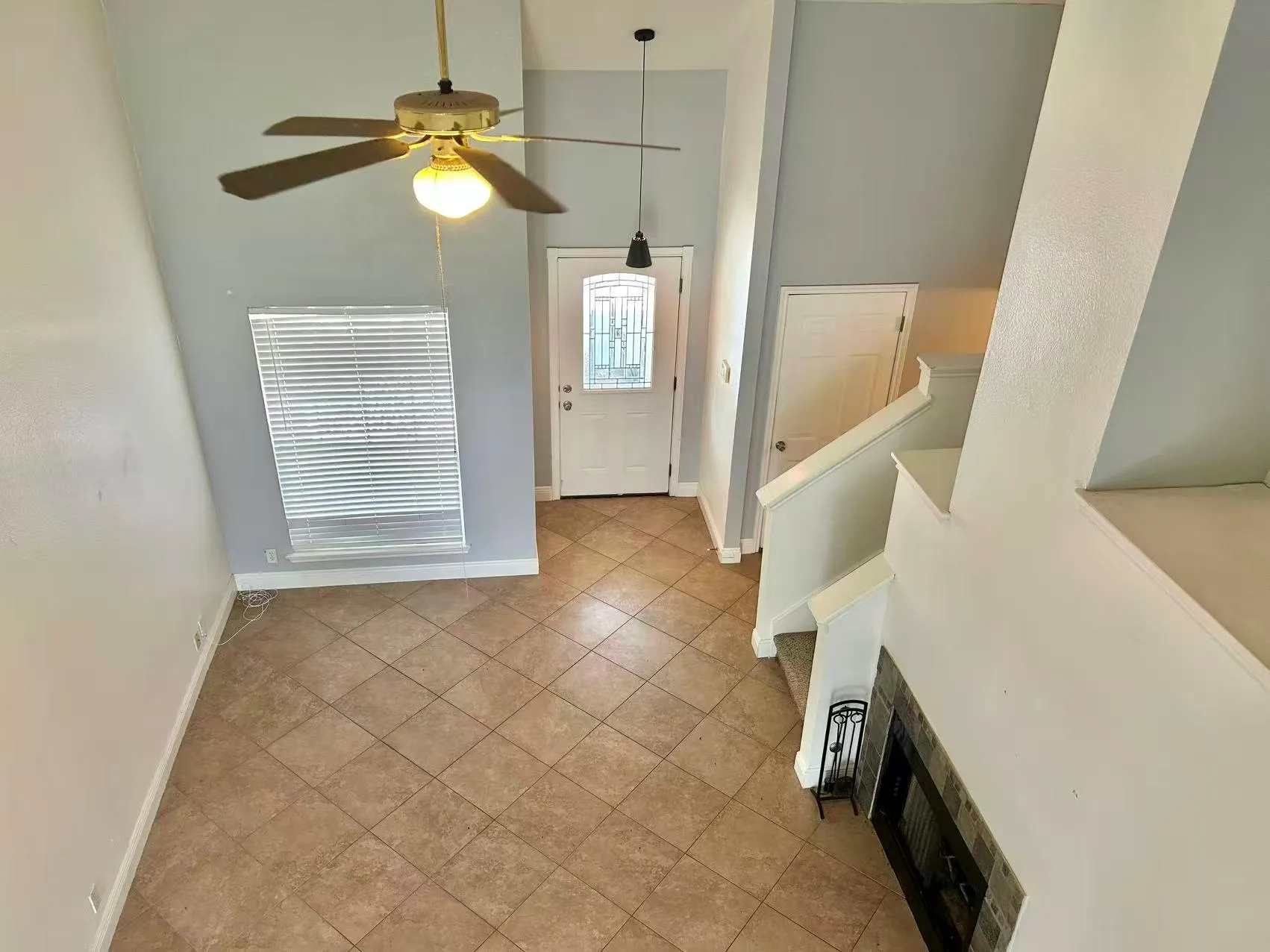 Photo 4 of 1709 ROYAL ASCOT DR