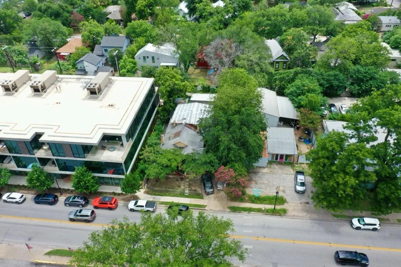 Photo of 1409 E CESAR CHAVEZ ST, Austin, TX, 78702