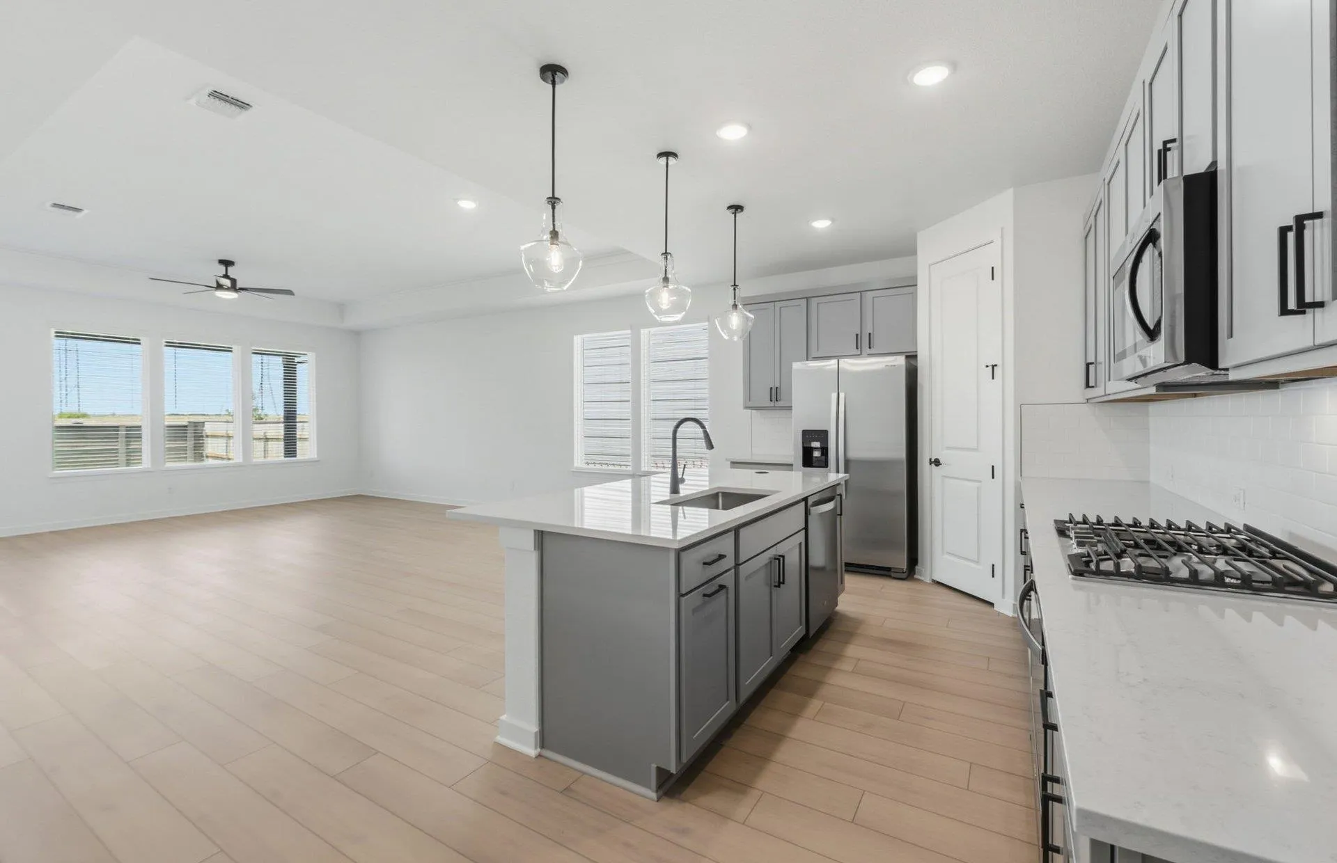 Photo 4 of 16109 EMMA EDGE LN