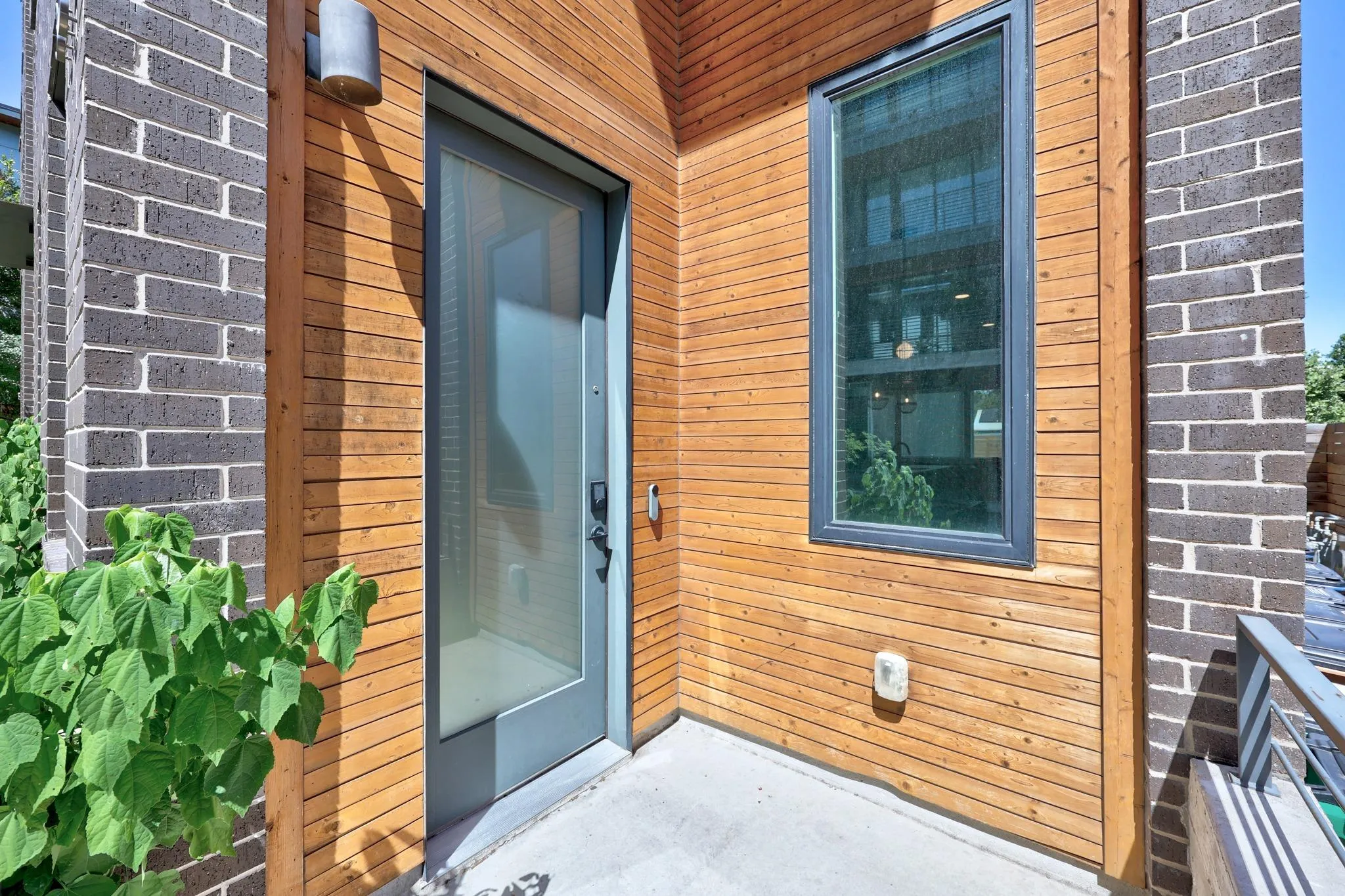 Photo 4 of 900 S 2ND ST #30