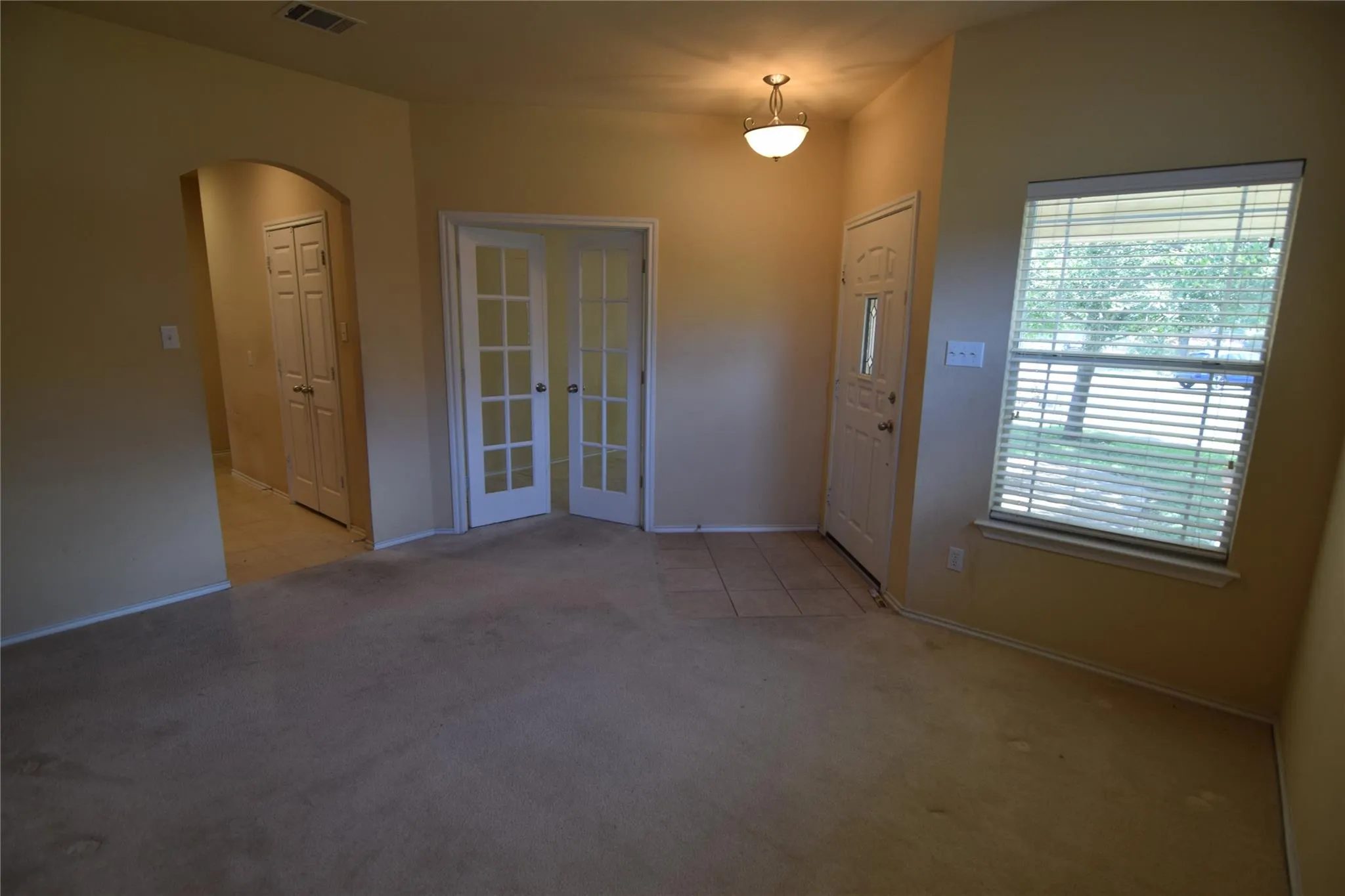 Photo 4 of 708 TIMOTHY JOHN DR