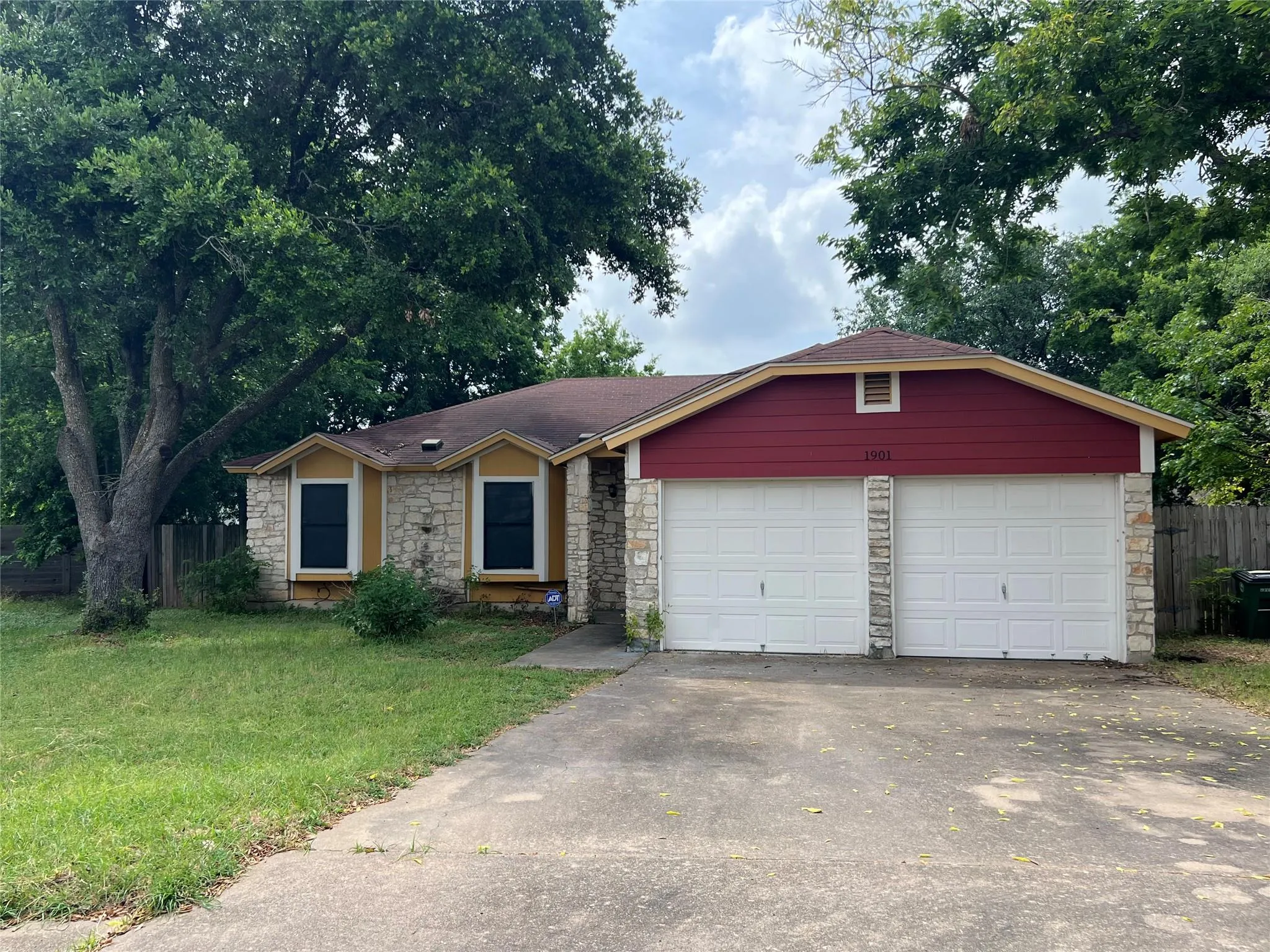 Photo of 1901 DAUPHINE CV, Austin, 78727
