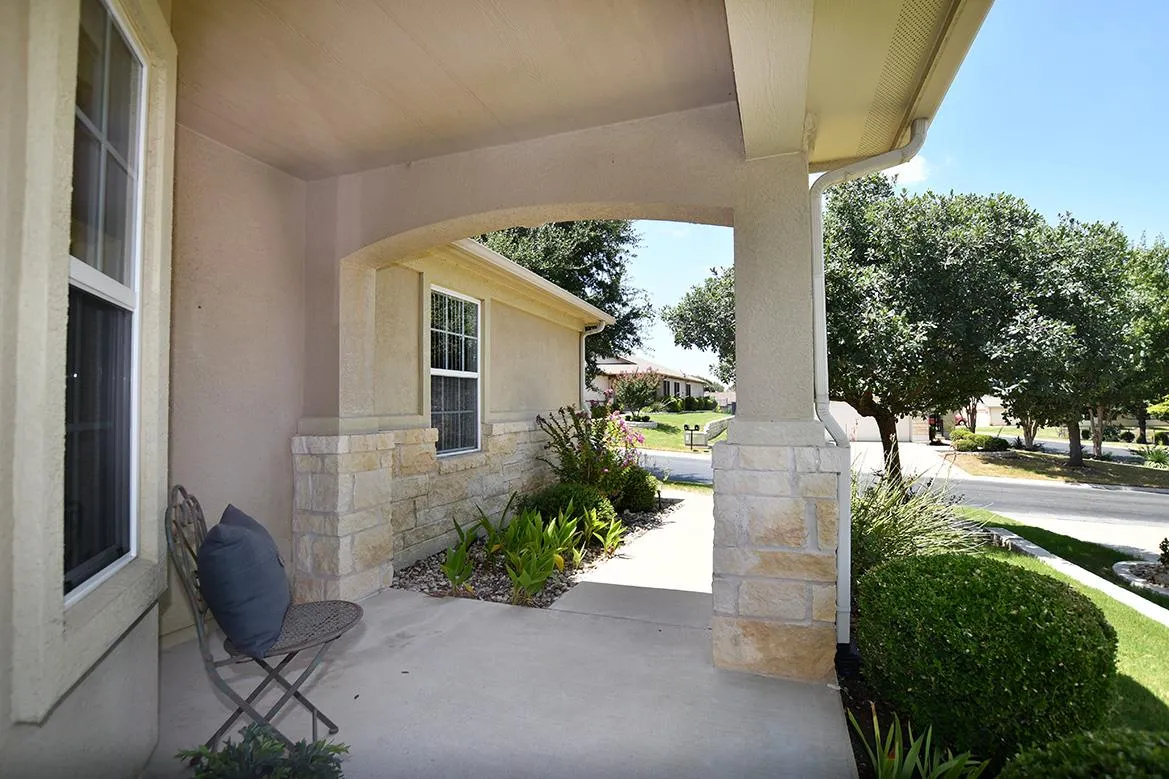 Photo 4 of 303 SALT CREEK LN