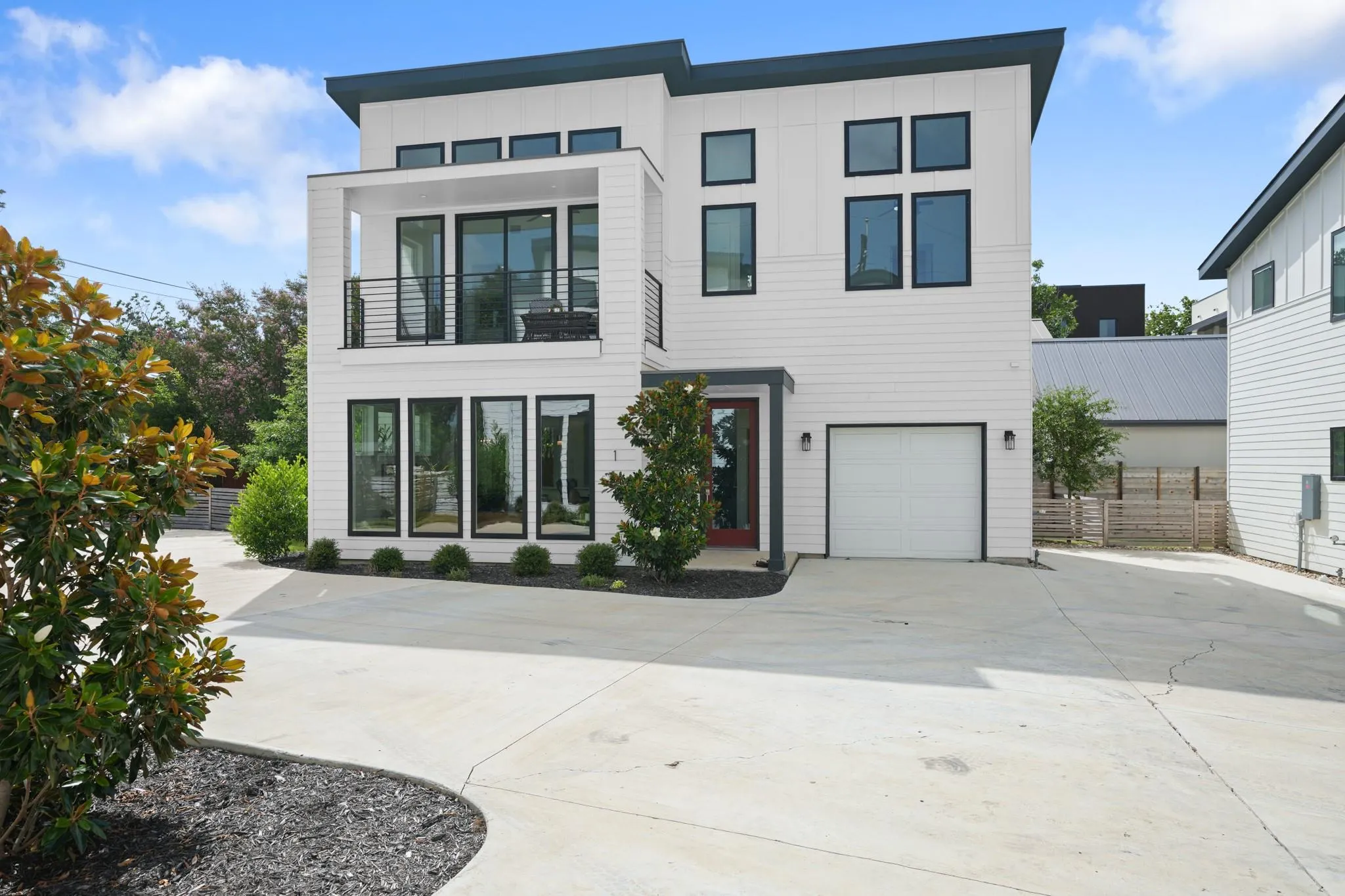 Photo 4 of 2111 PRATHER LN #1