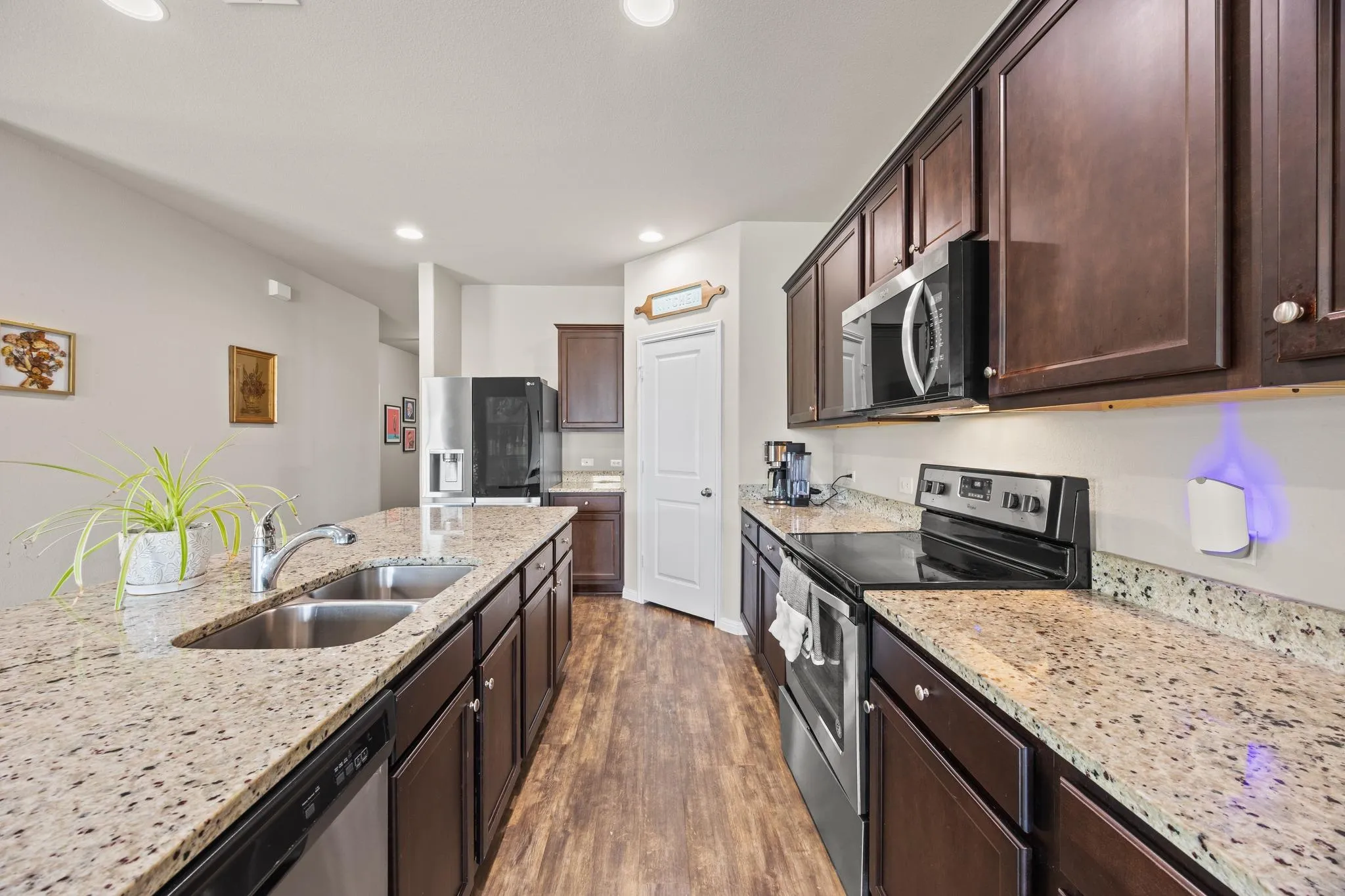 Photo 4 of 14009 MARK CHRISTOPHER WAY