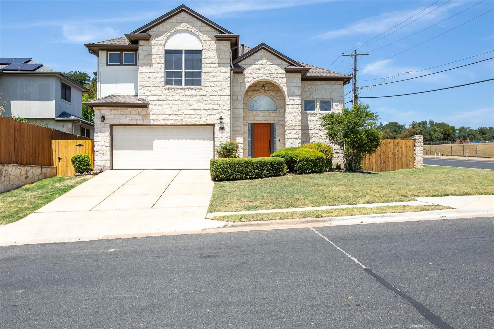 Photo of 6914 THORNCLIFFE DR, Austin, 78731
