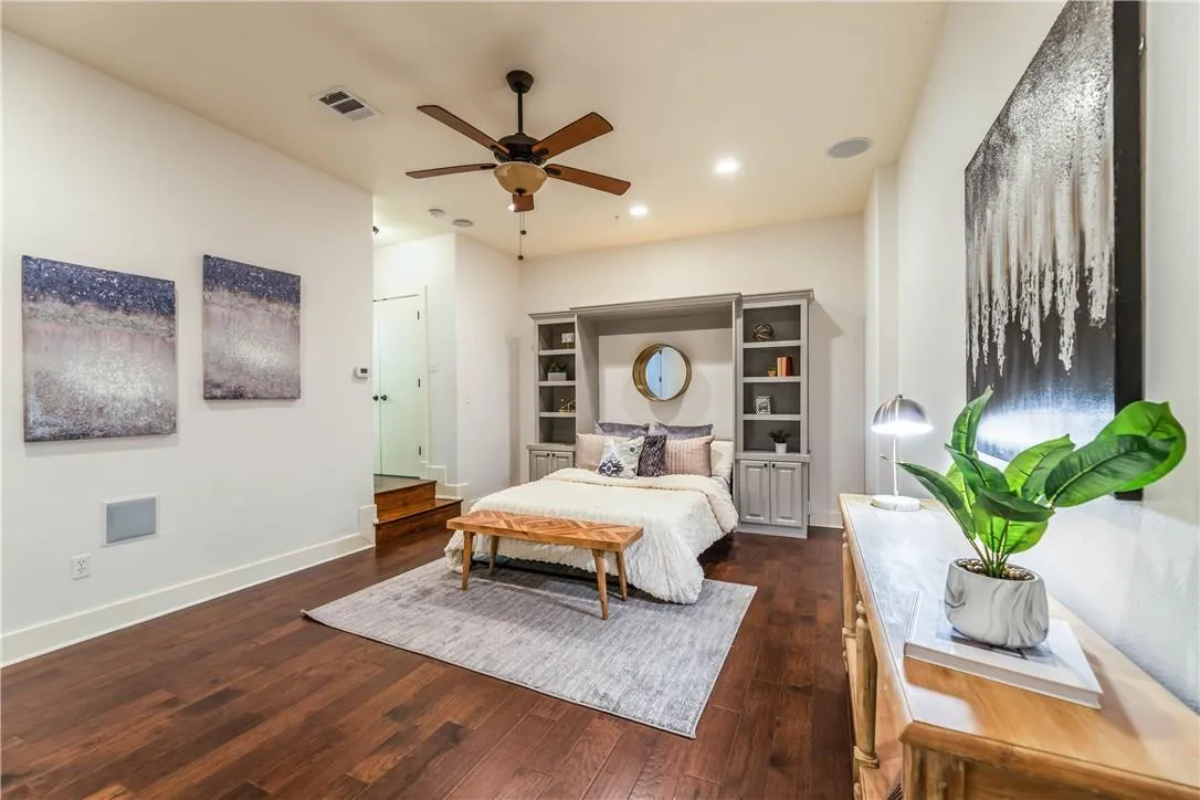 Photo 4 of 1529 BARTON SPRINGS RD #12