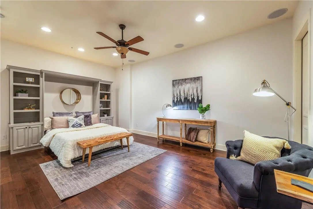 Photo 3 of 1529 BARTON SPRINGS RD #12