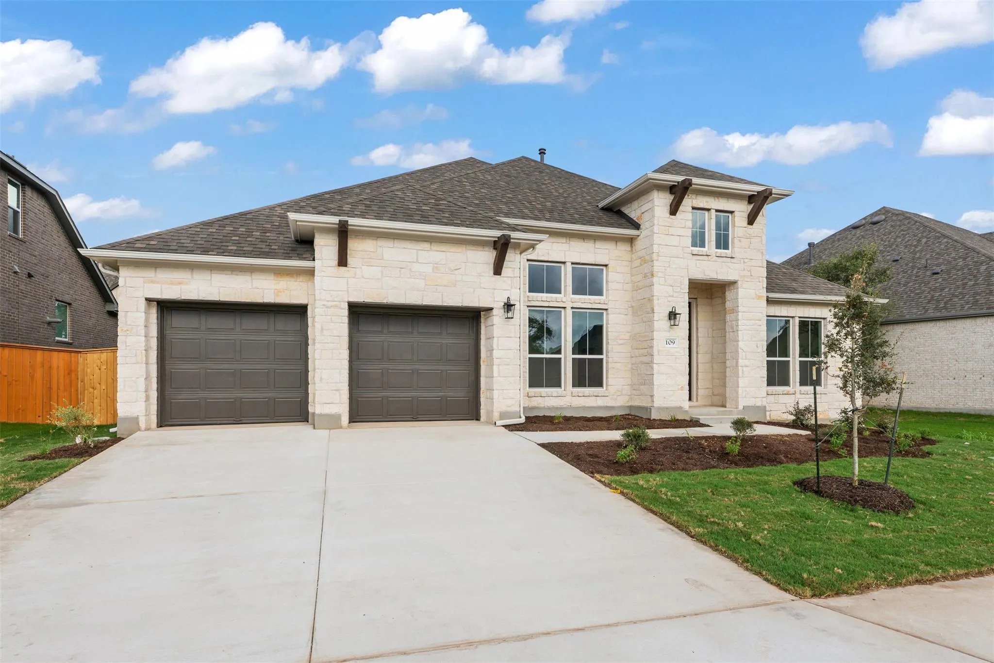 Photo 2 of 109 POSSUMHAW LN