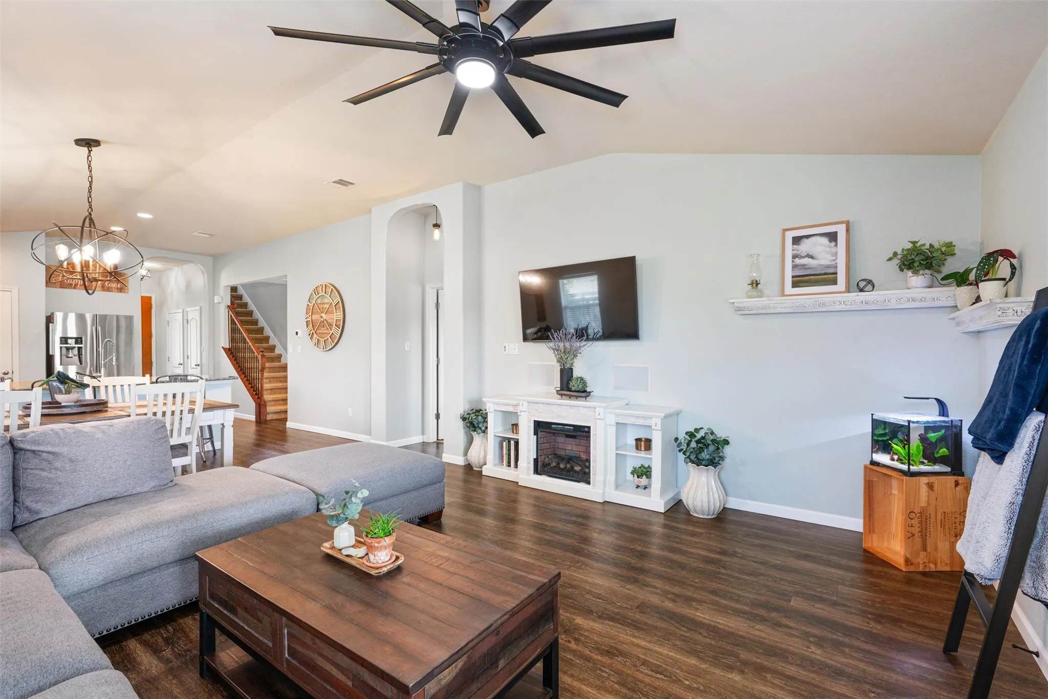 Photo 4 of 17416 BRIDGEFARMER BLVD