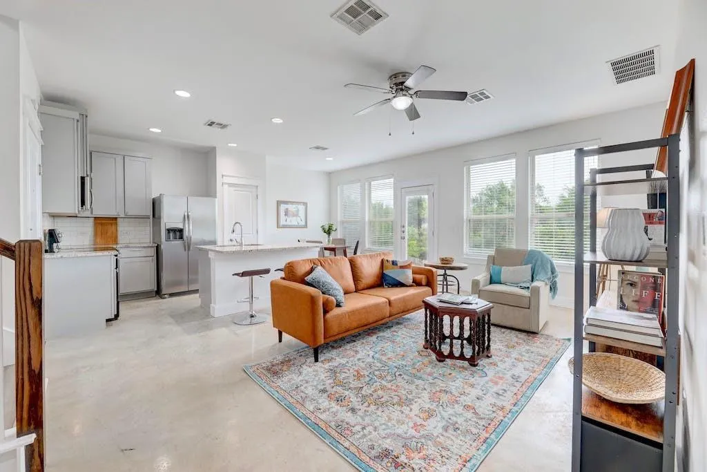 Photo 3 of 13501 METRIC BLVD #3