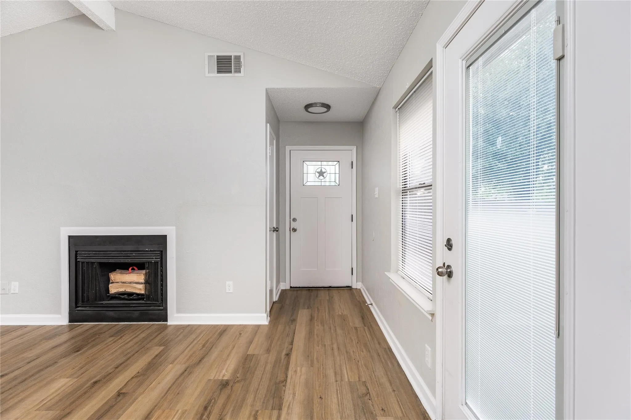 Photo 5 of 1803 HEATHERGLEN LN