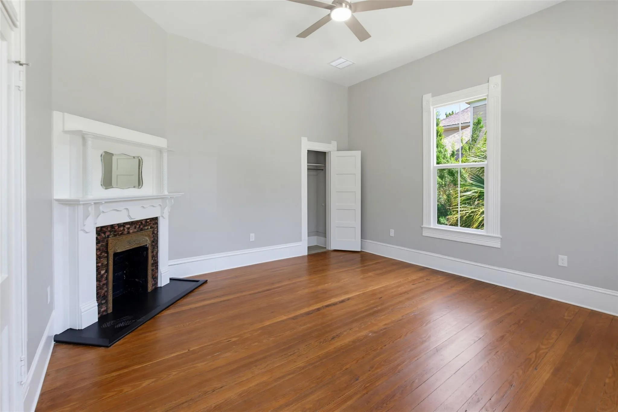 Photo 5 of 1159 SAN BERNARD ST