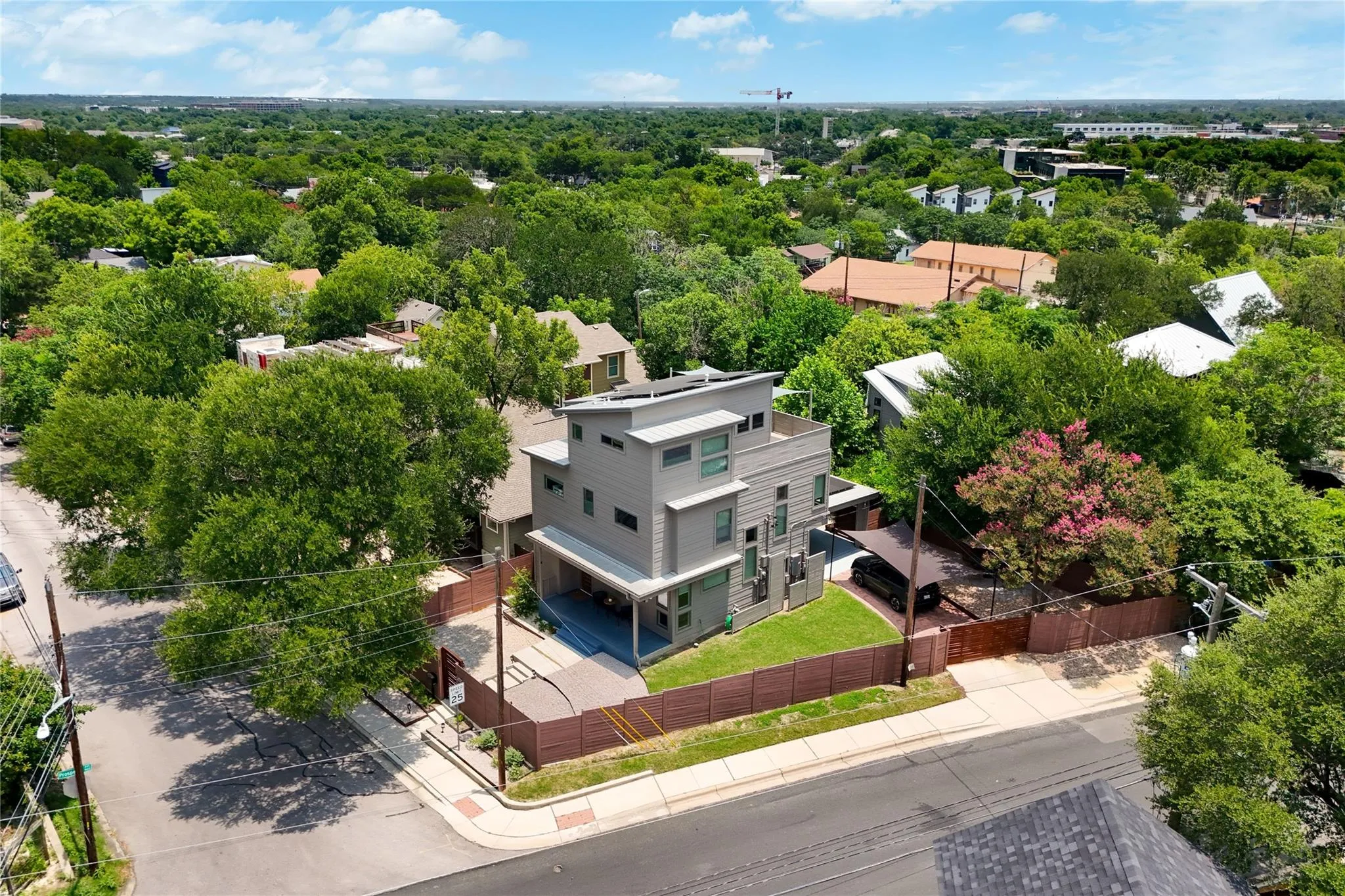 Photo of 2201 E 9TH ST, Austin, TX, 78702