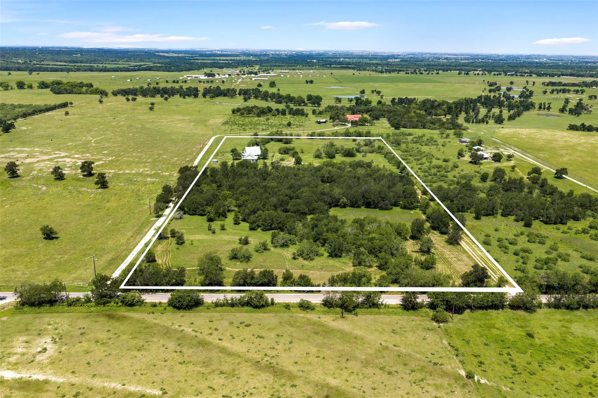 Photo of 928 UPPER ELGIN RIVER RD, Elgin, TX, 78621