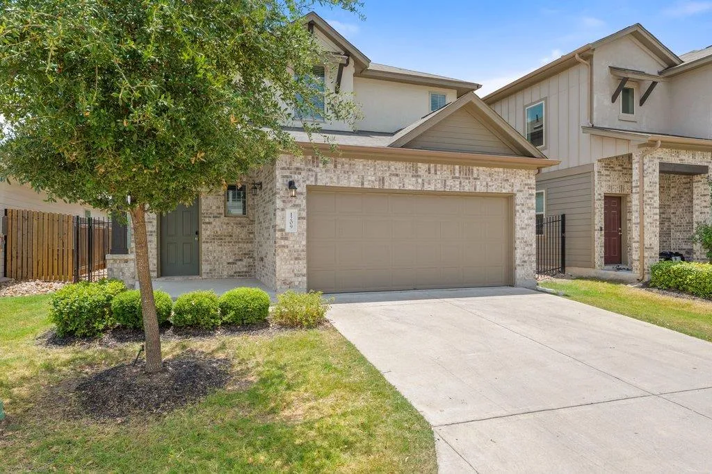Photo 3 of 1209 FALCONER WAY