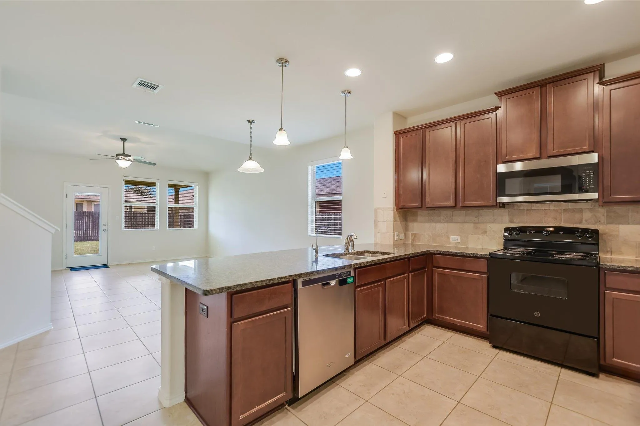 Photo 5 of 16805 BRIDGEFARMER BLVD